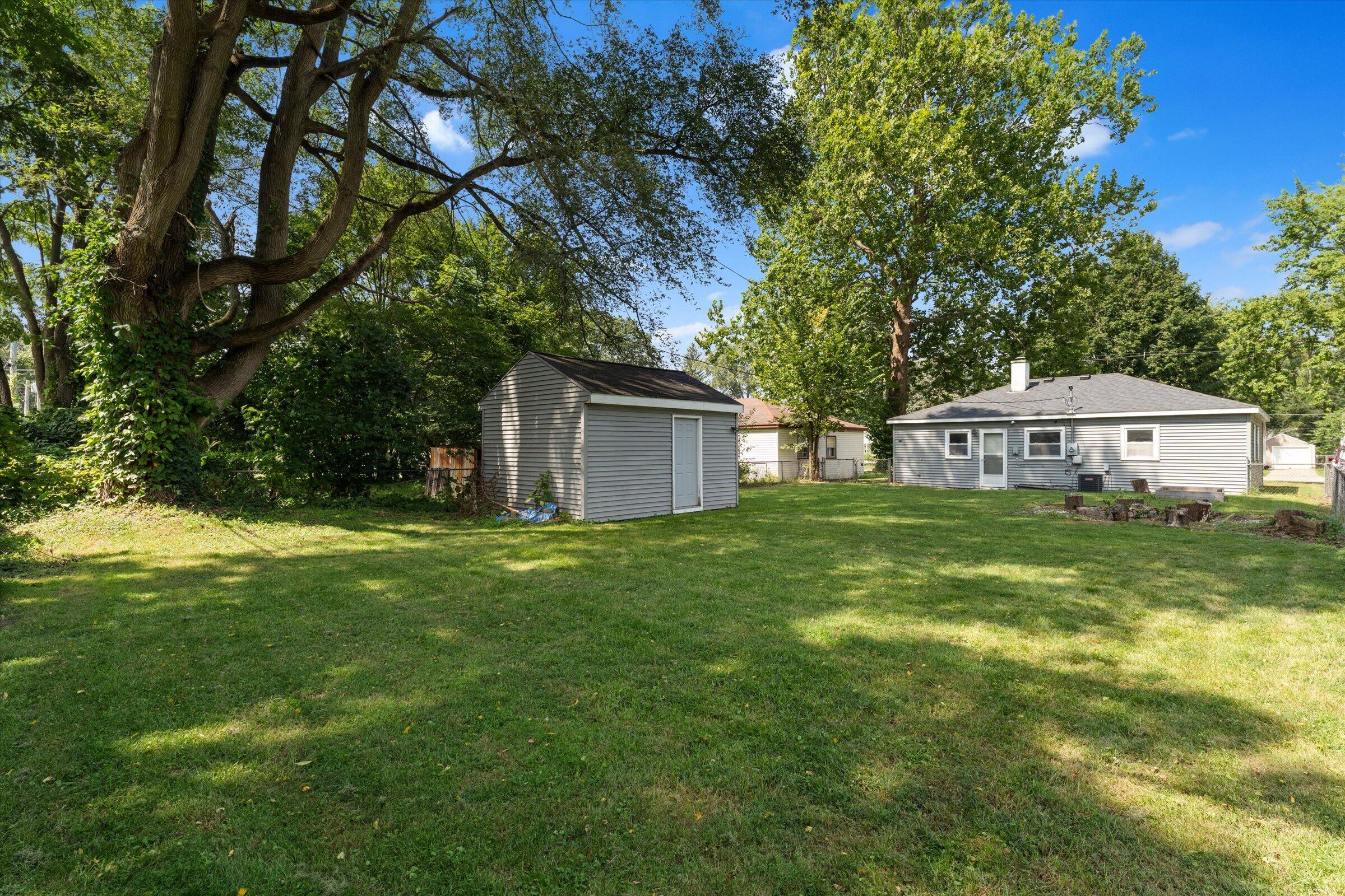 1822 Sycamore Street Niles MI 49120