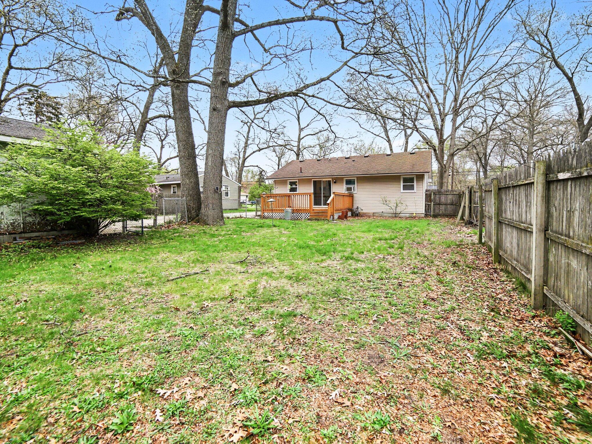 2492 Wesley Avenue Muskegon MI 49442