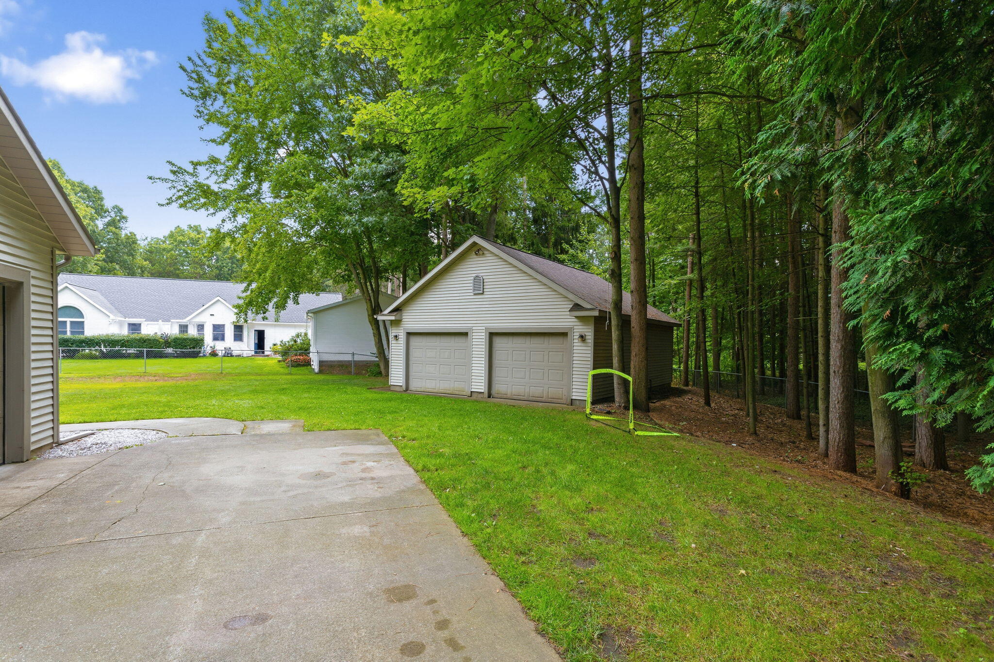 15250 Hofma Drive Grand Haven MI 49417