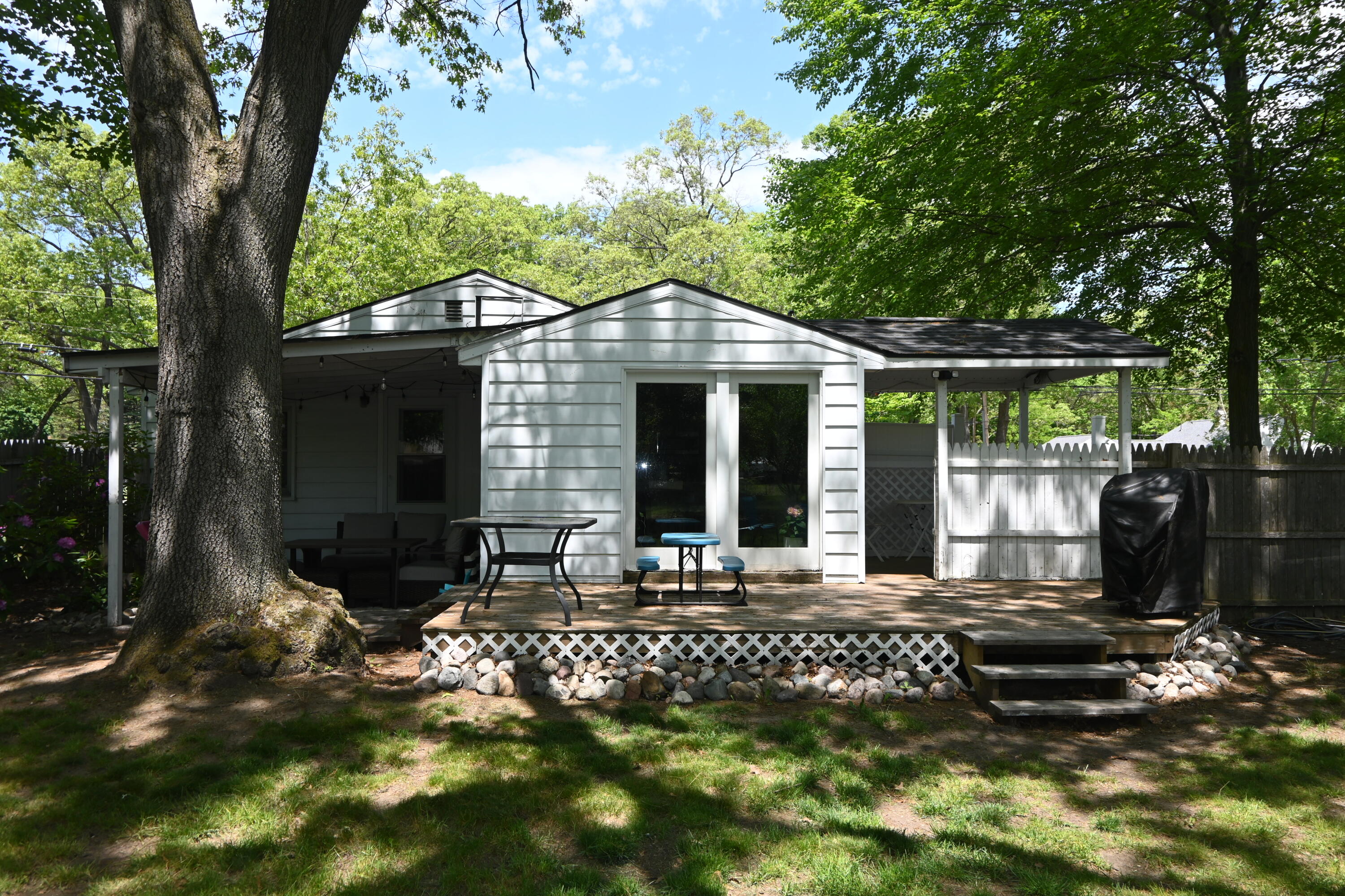 1341 E Summit Avenue Norton Shores MI 49444