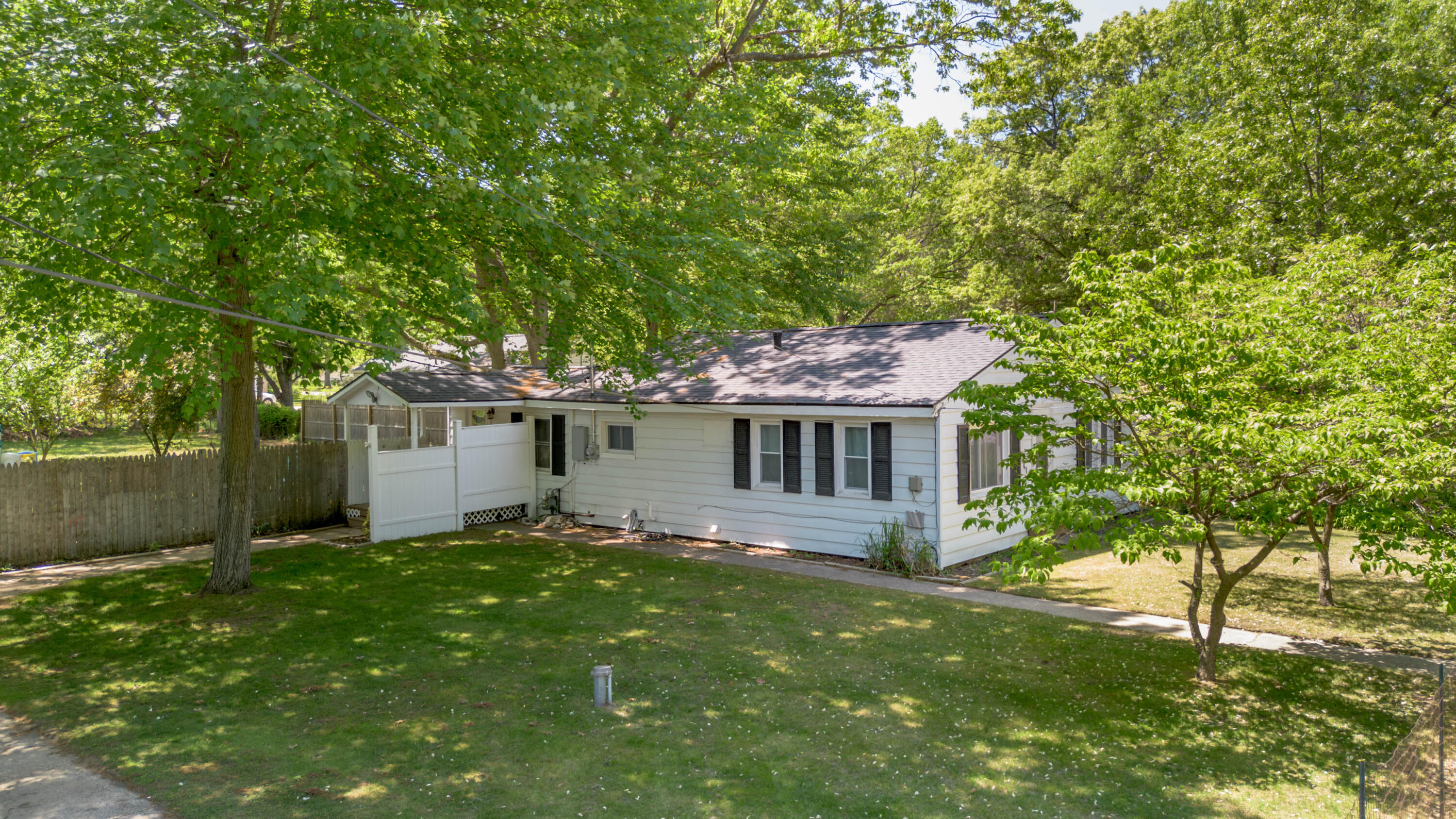 1341 E Summit Avenue Norton Shores MI 49444