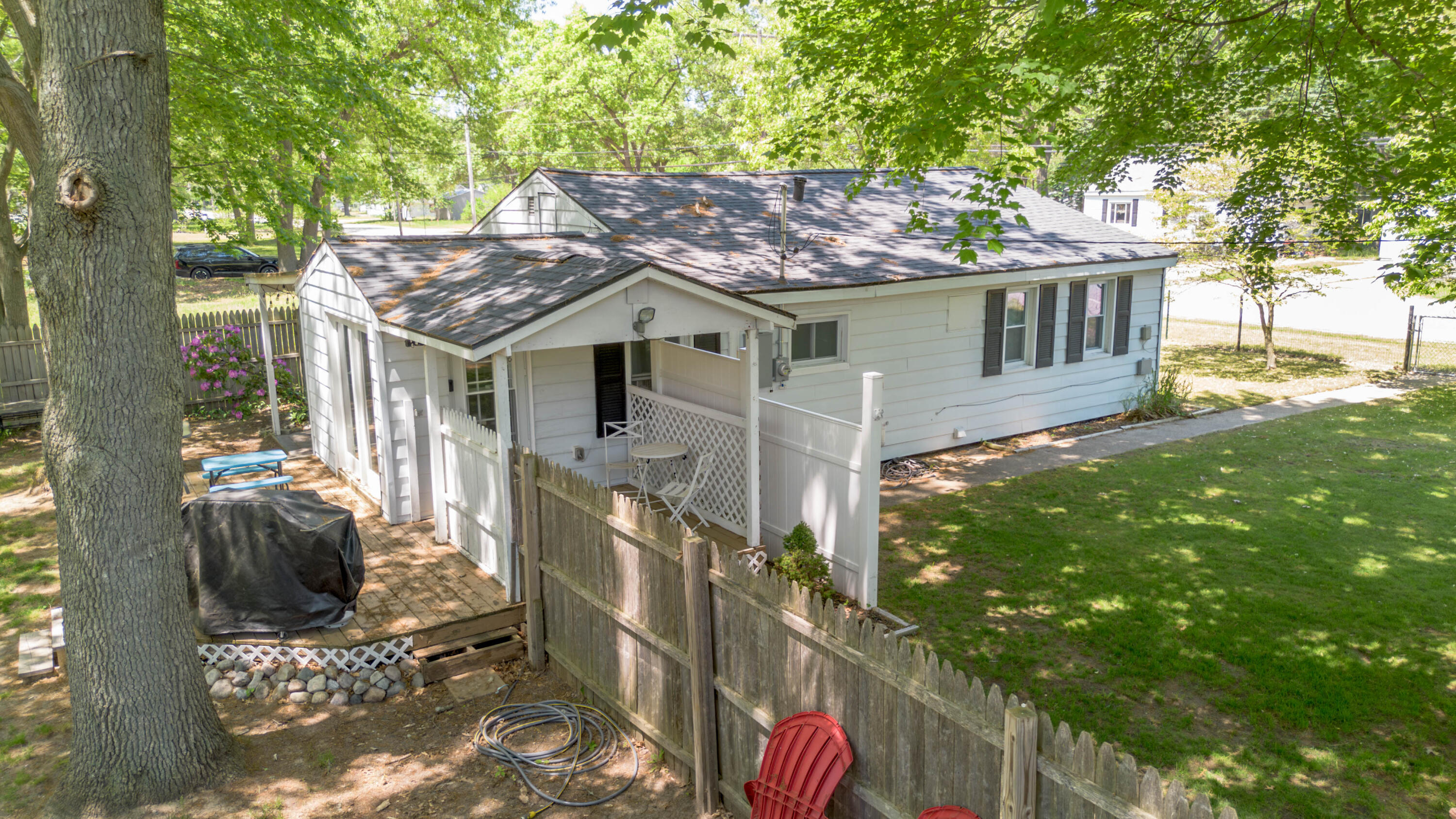 1341 E Summit Avenue Norton Shores MI 49444