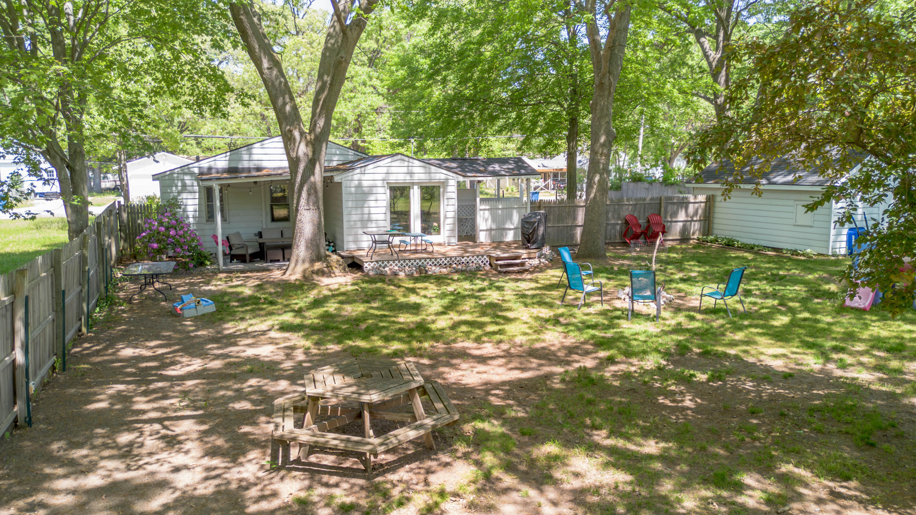 1341 E Summit Avenue Norton Shores MI 49444