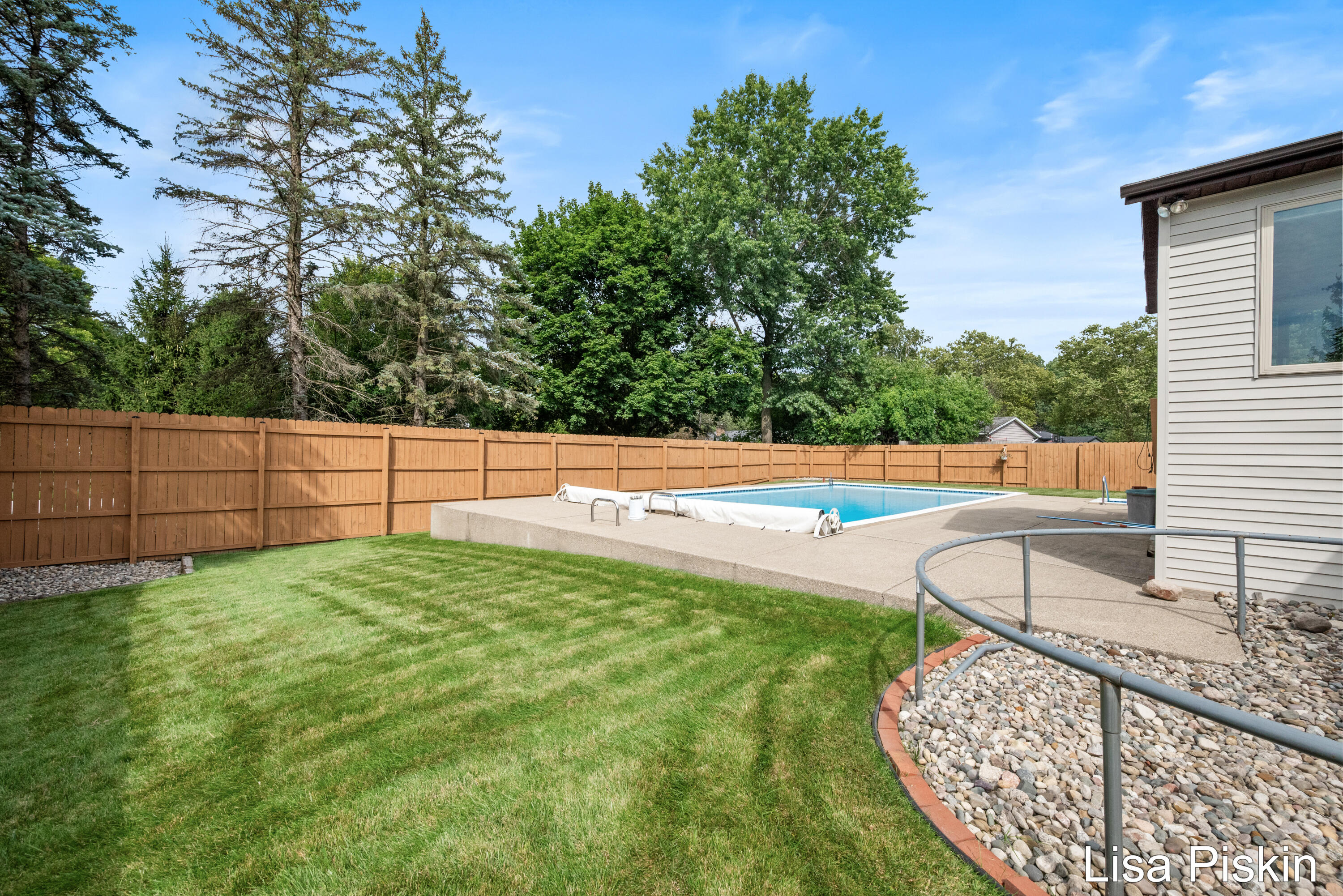 2641 Heathcliff Street SE Grand Rapids MI 49546