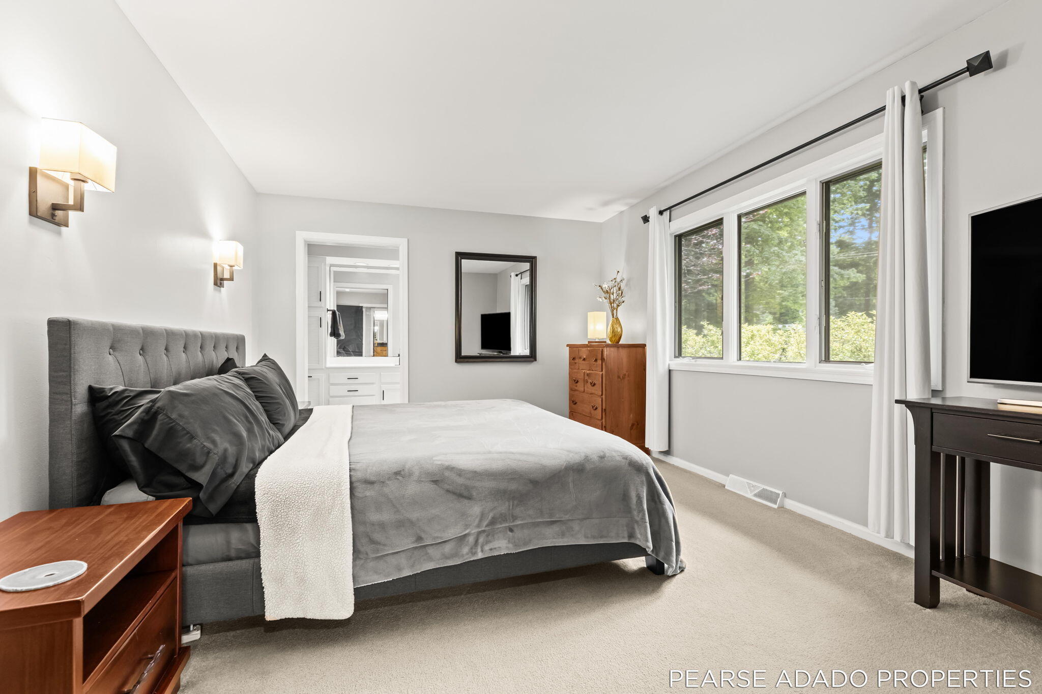 14048 Windemere Drive NW Grand Rapids MI 49534