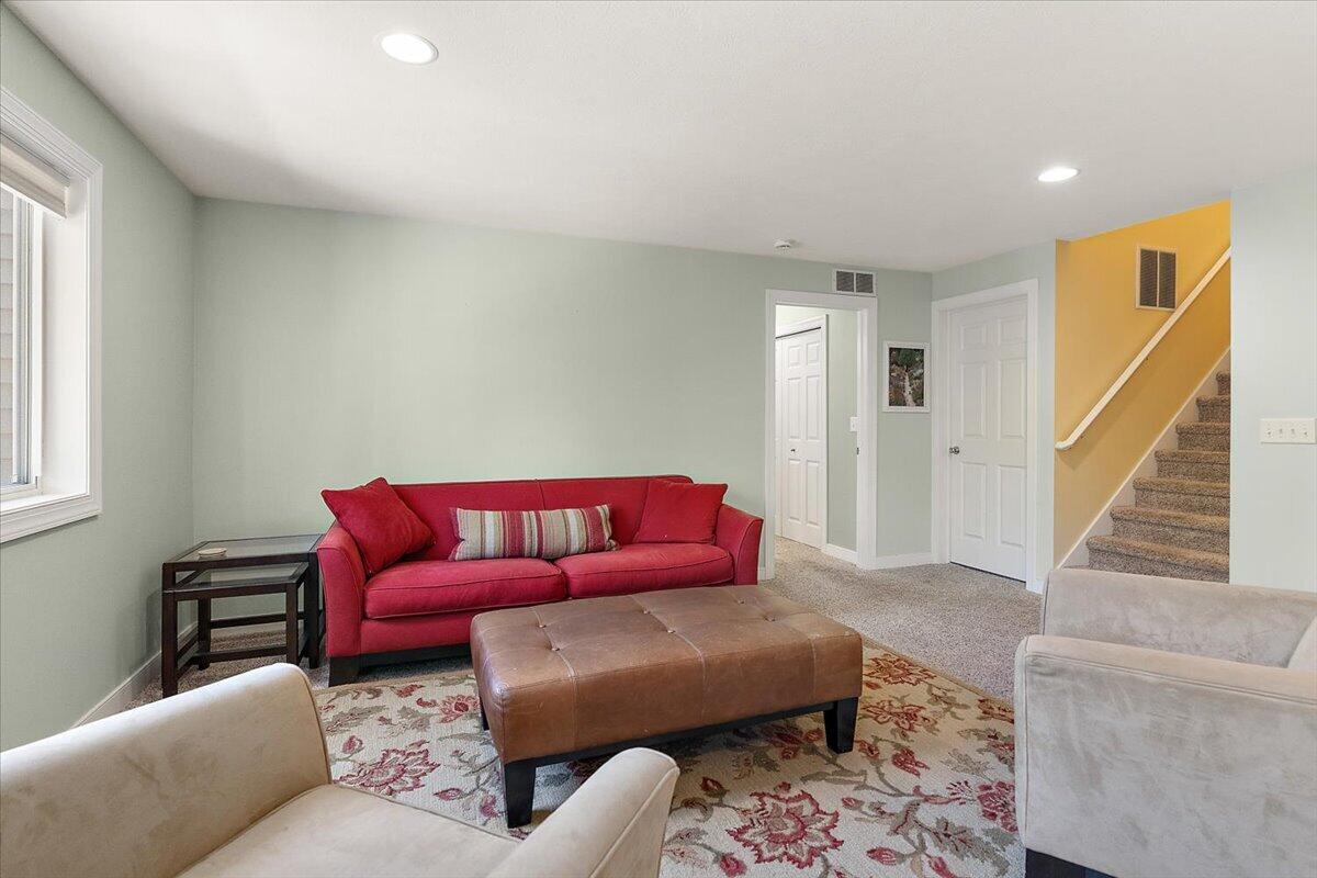 361 Scouts Hill Holland MI 49424