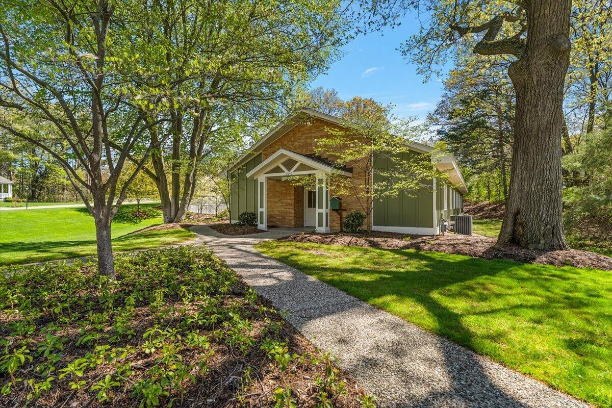 361 Scouts Hill Holland MI 49424