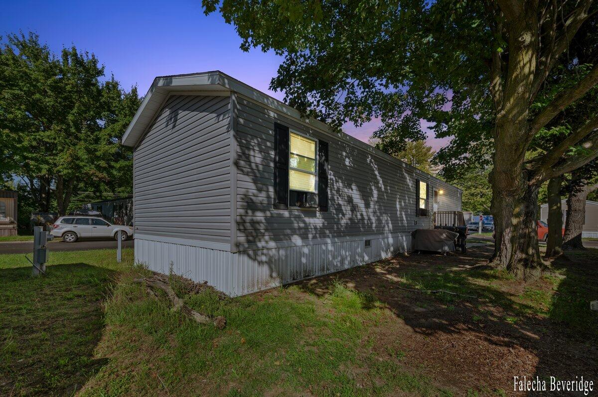 1281 E Pontaluna Road Norton Shores MI 49456