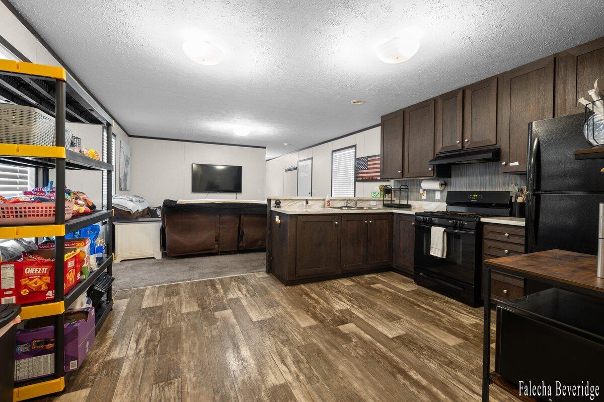 1281 E Pontaluna Road Norton Shores MI 49456