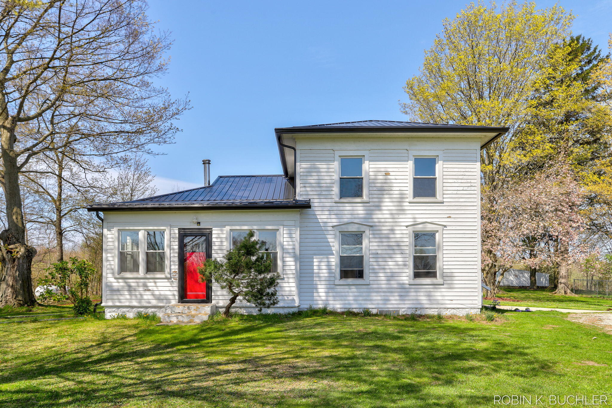 1614 66th Street Fennville MI 49408
