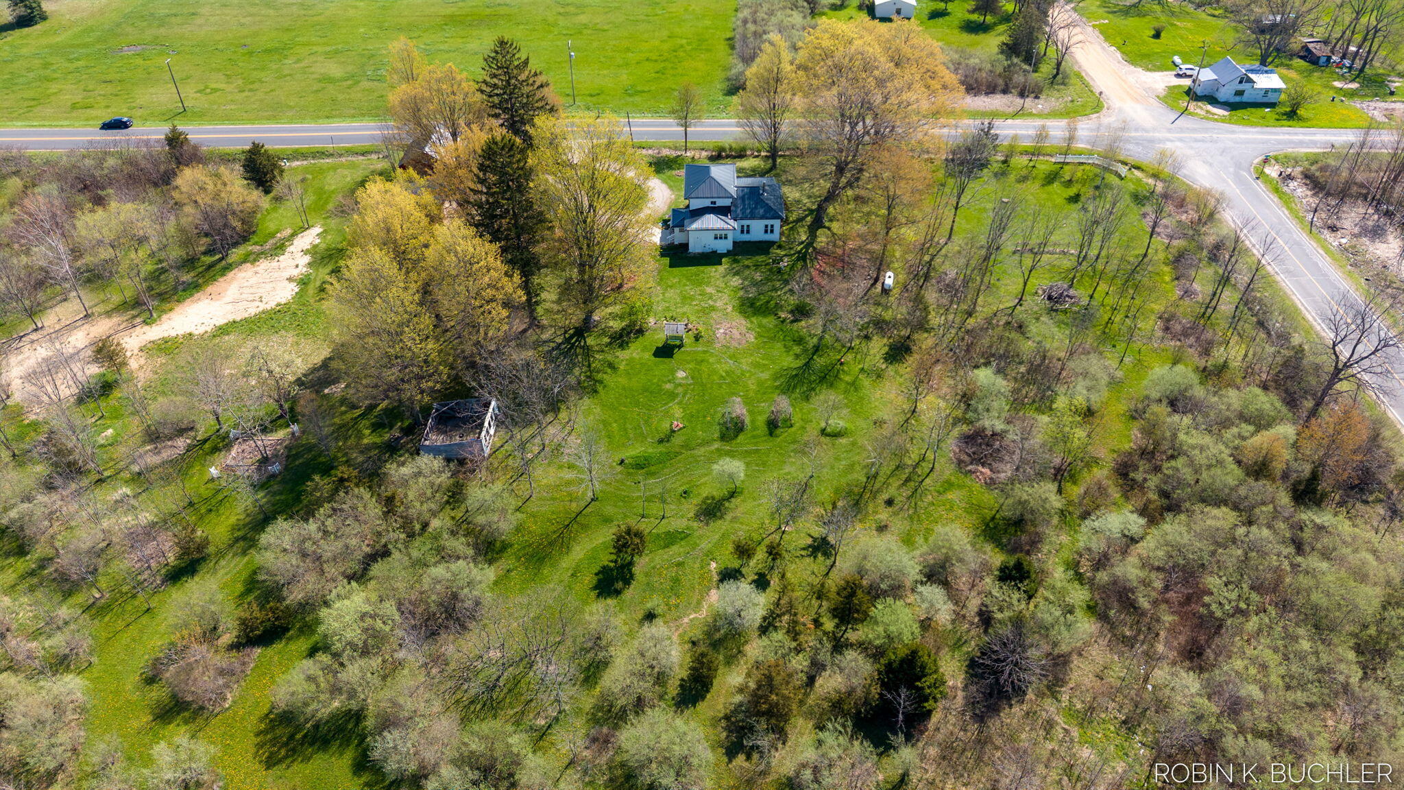 1614 66th Street Fennville MI 49408