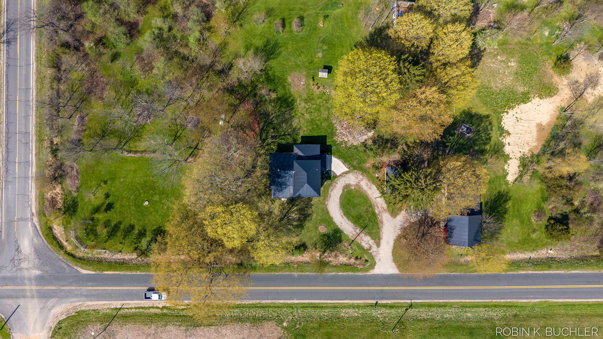 1614 66th Street Fennville MI 49408