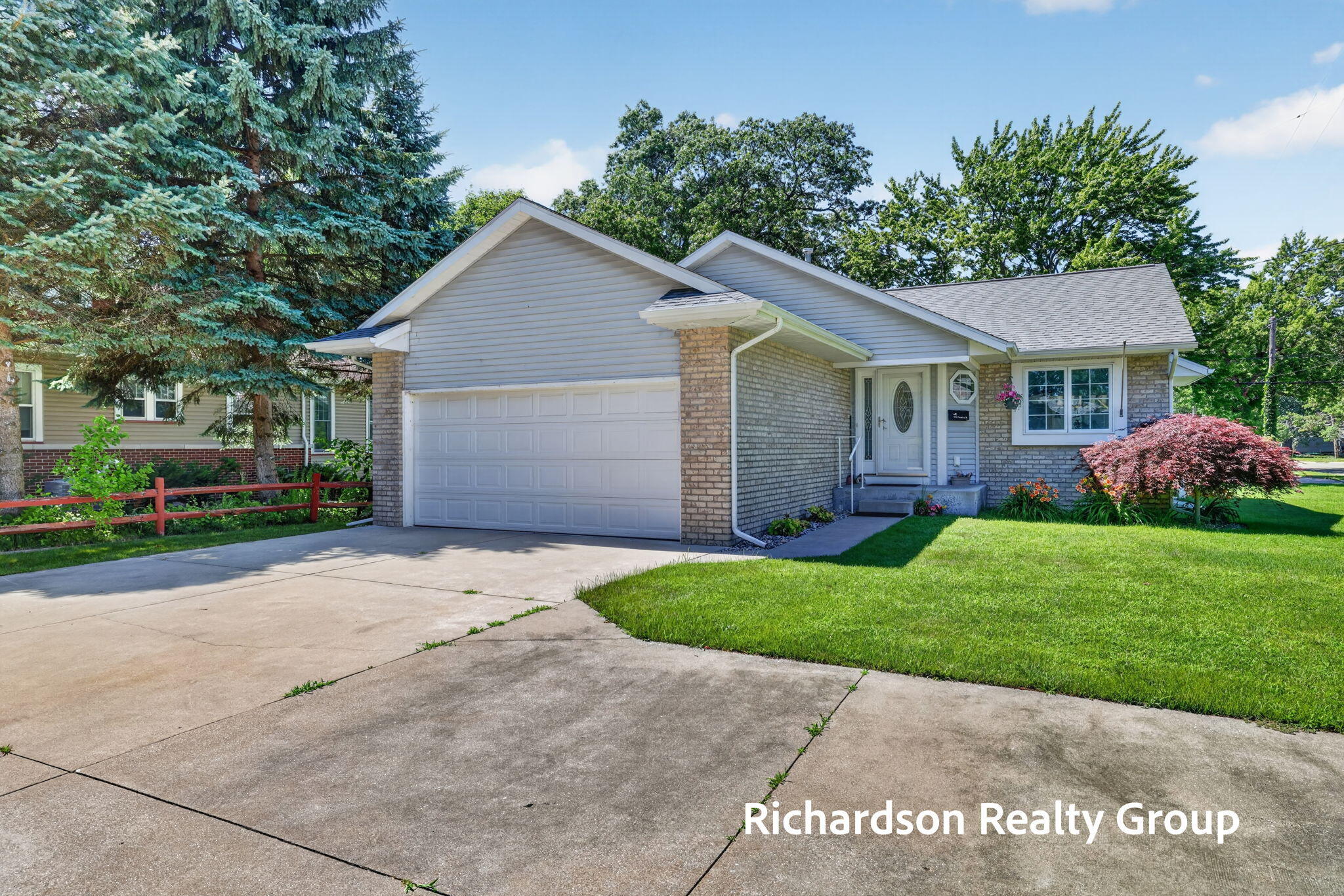 405 Douglas Street Muskegon MI 49445
