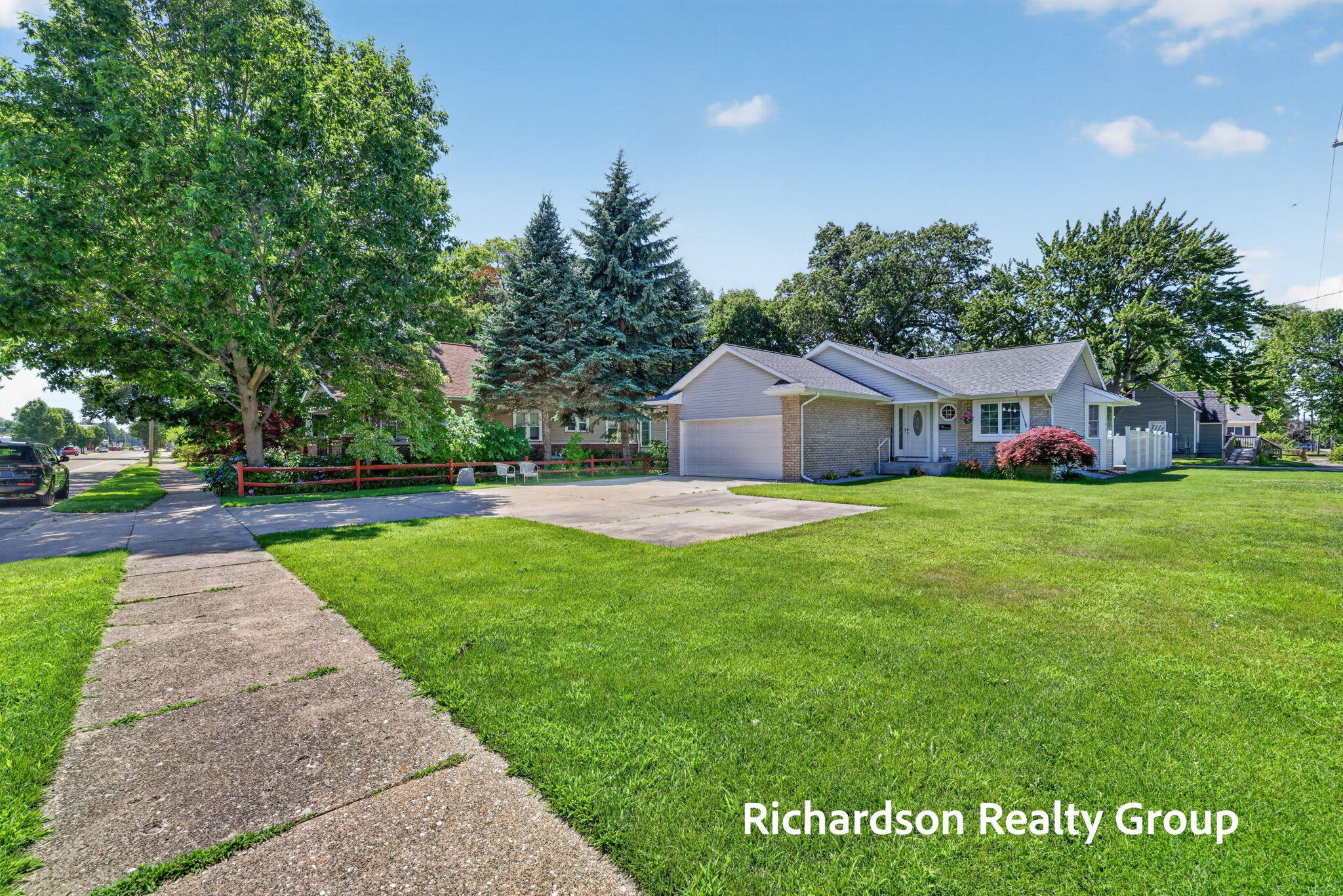 405 Douglas Street Muskegon MI 49445