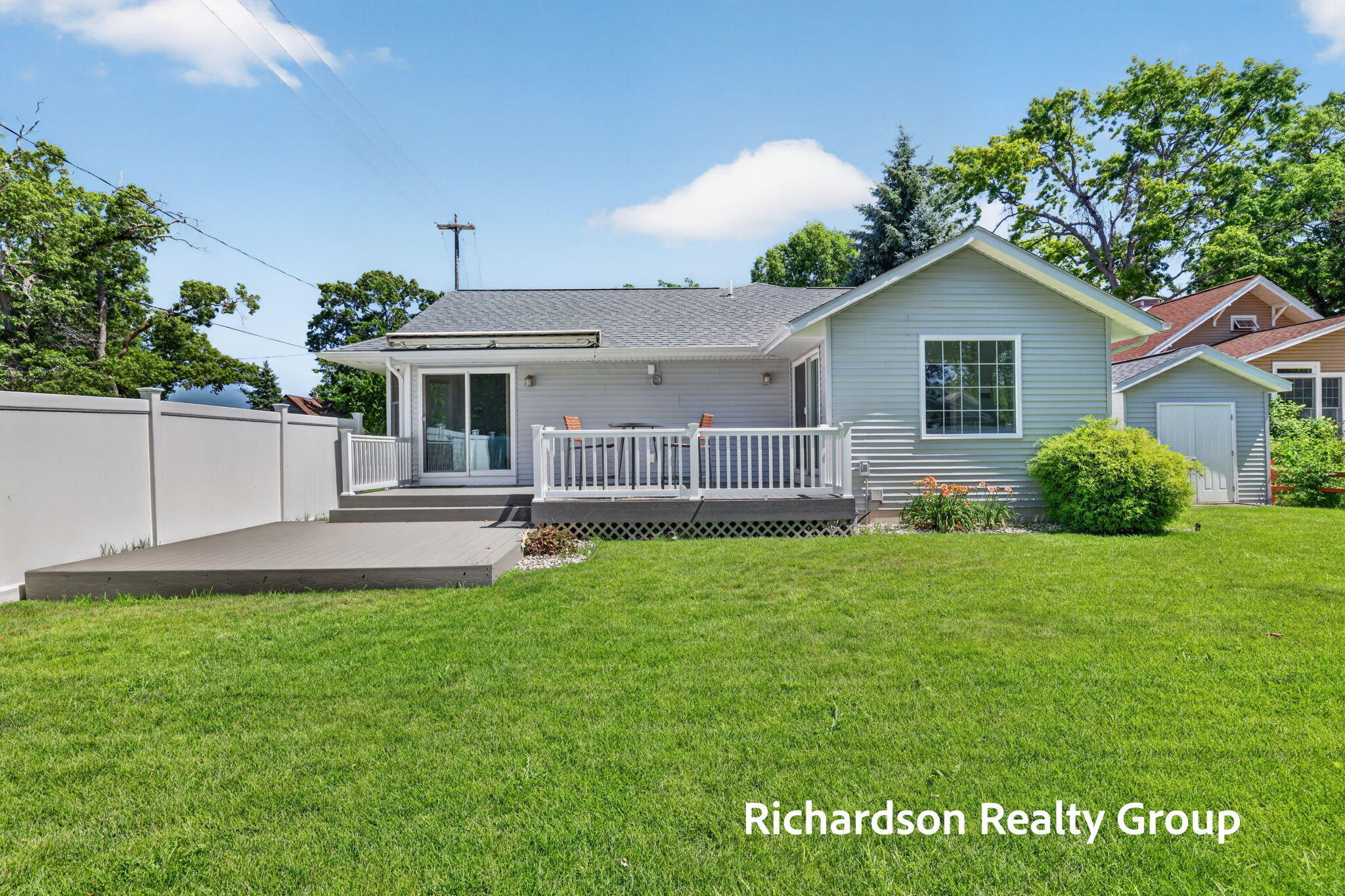 405 Douglas Street Muskegon MI 49445