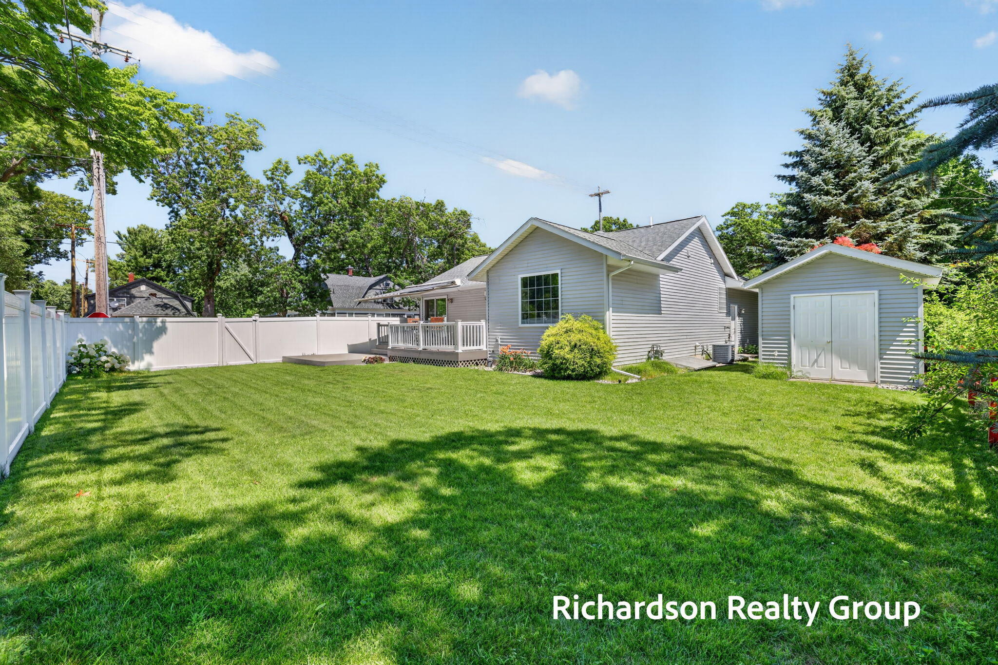 405 Douglas Street Muskegon MI 49445