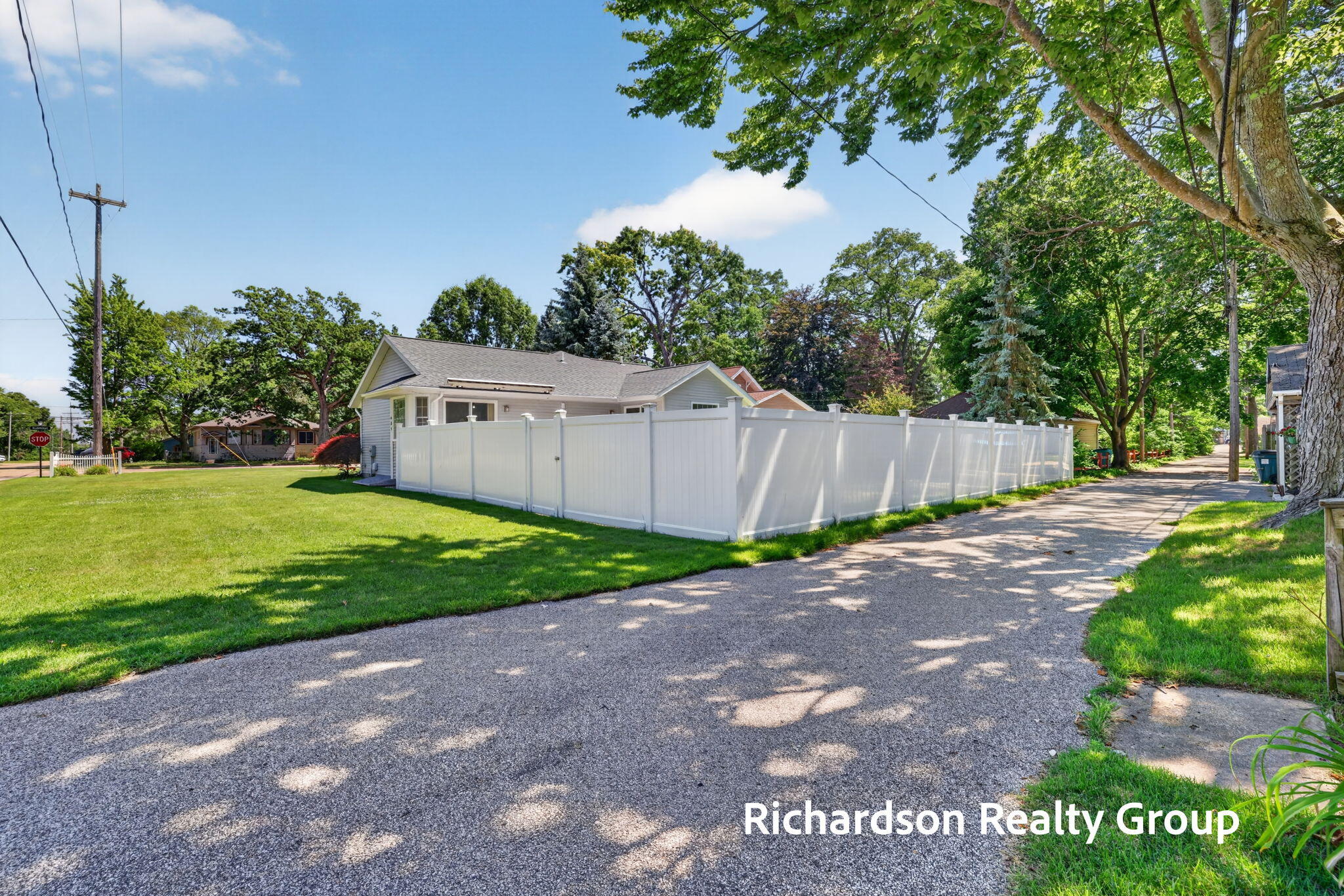 405 Douglas Street Muskegon MI 49445