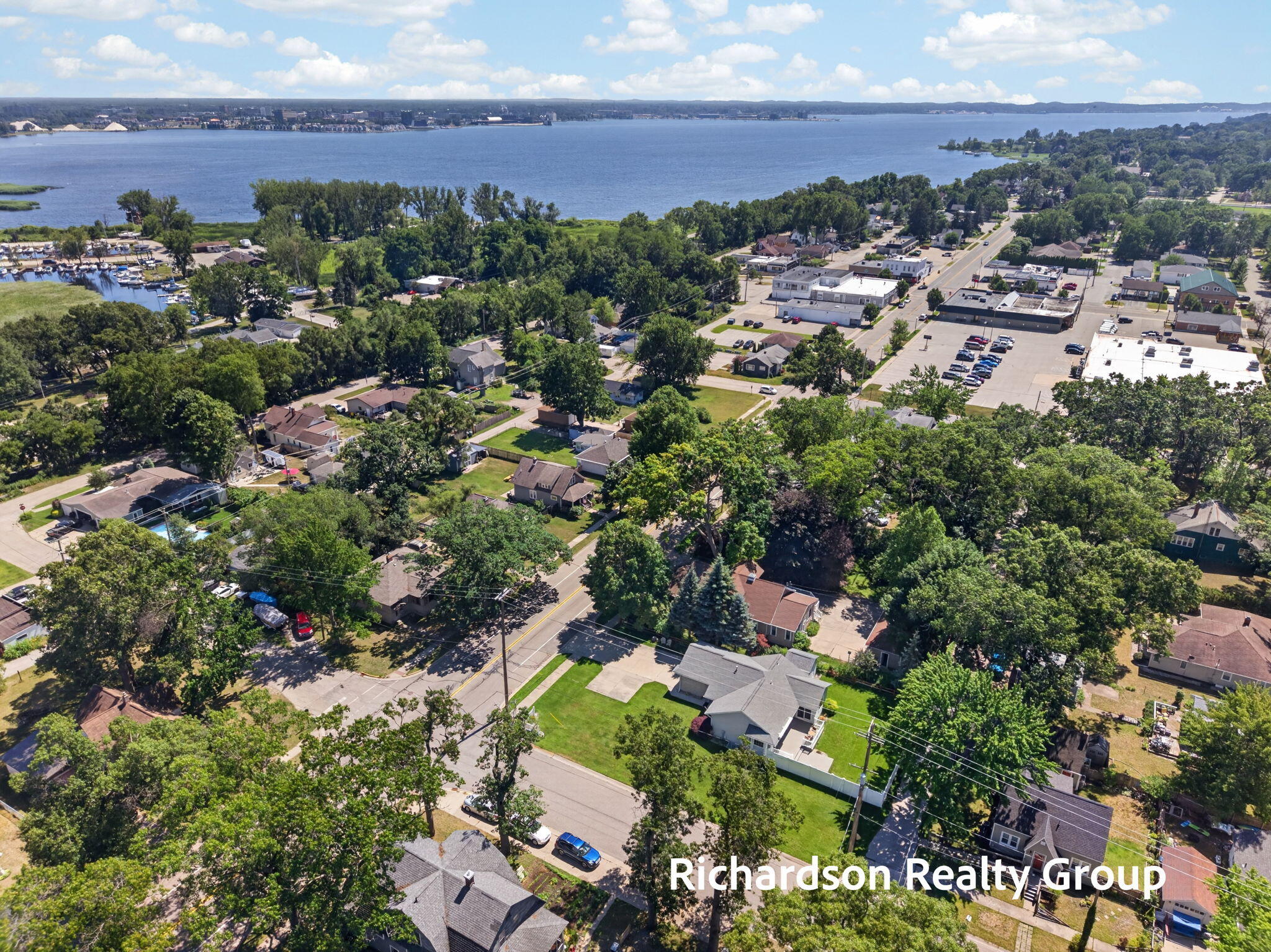 405 Douglas Street Muskegon MI 49445