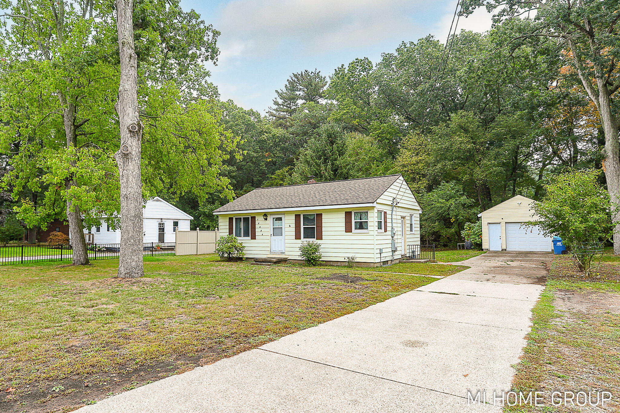 14664 154th Avenue Grand Haven MI 49417