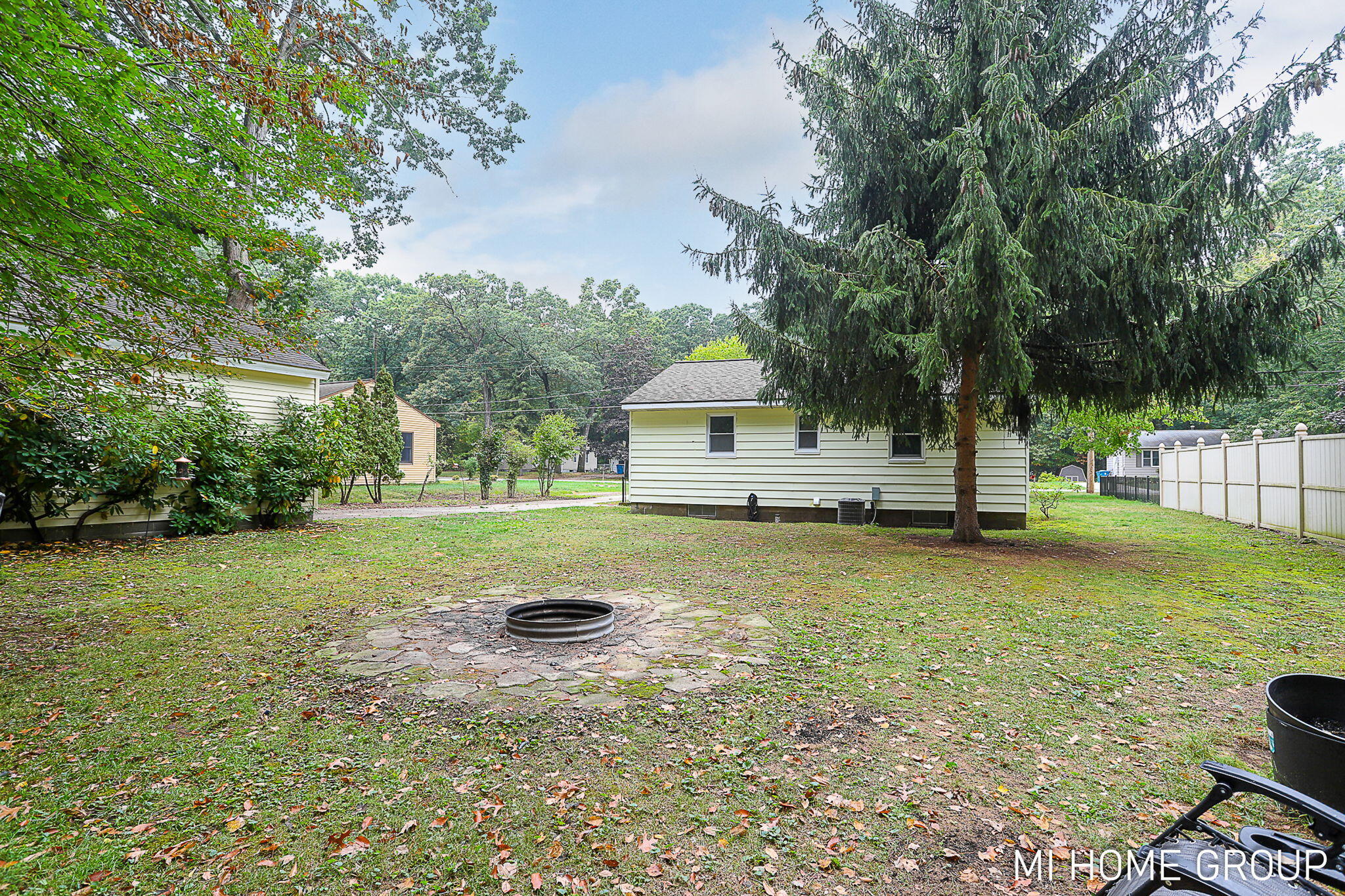 14664 154th Avenue Grand Haven MI 49417