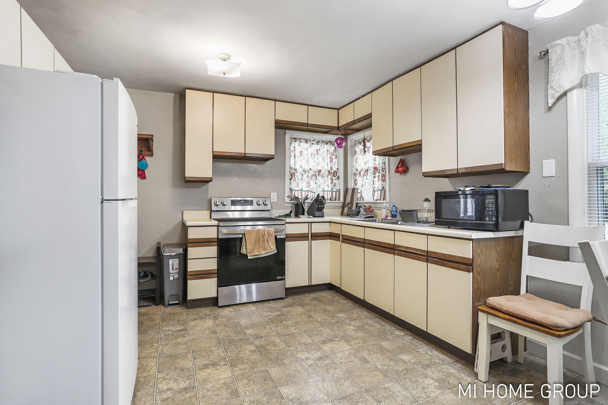 14664 154th Avenue Grand Haven MI 49417