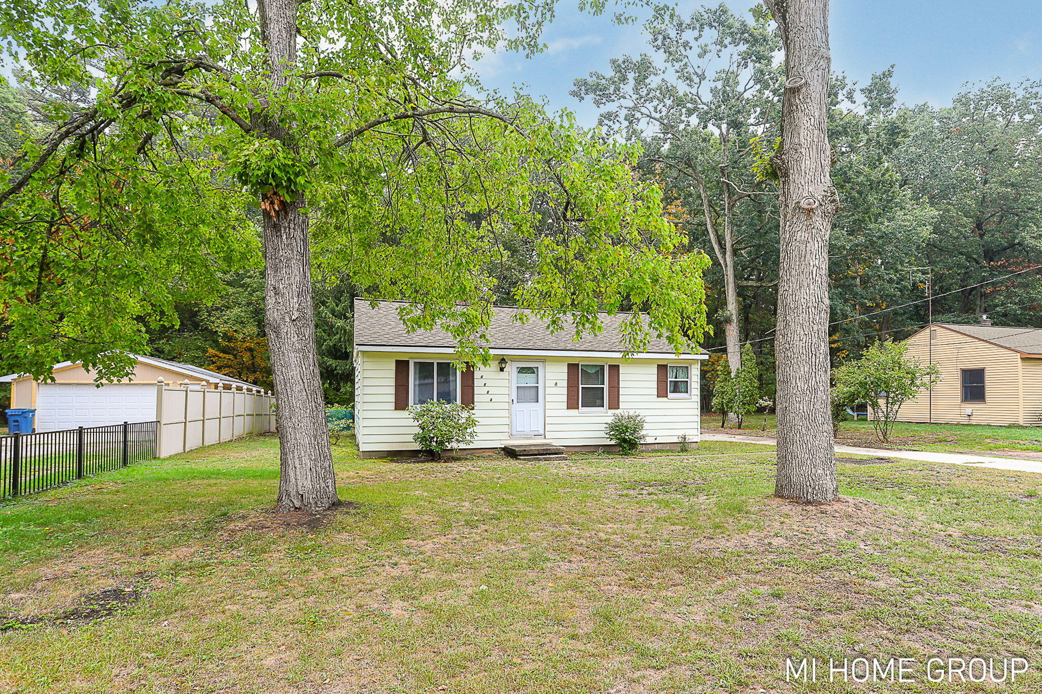 14664 154th Avenue Grand Haven MI 49417