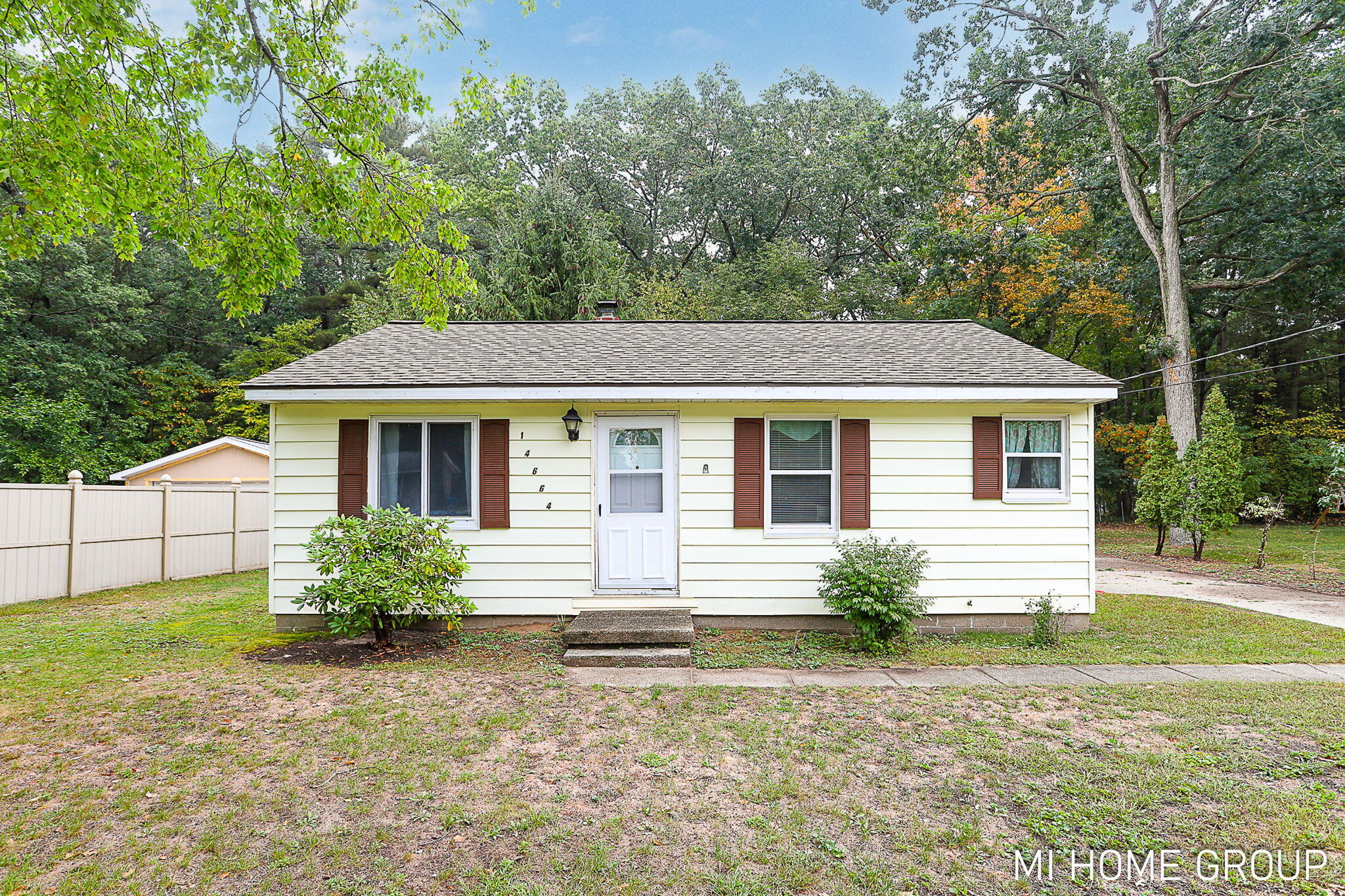 14664 154th Avenue Grand Haven MI 49417