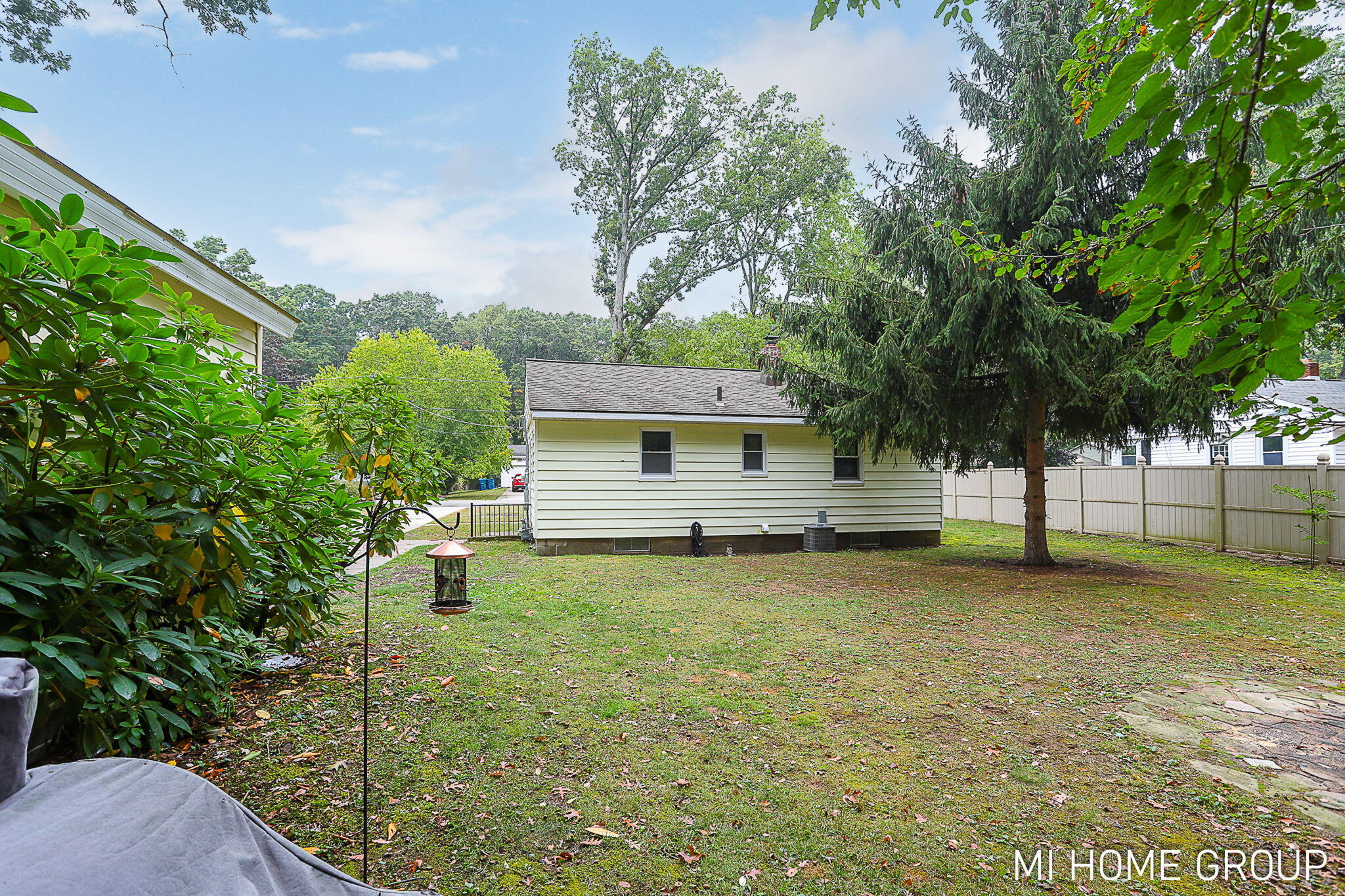 14664 154th Avenue Grand Haven MI 49417