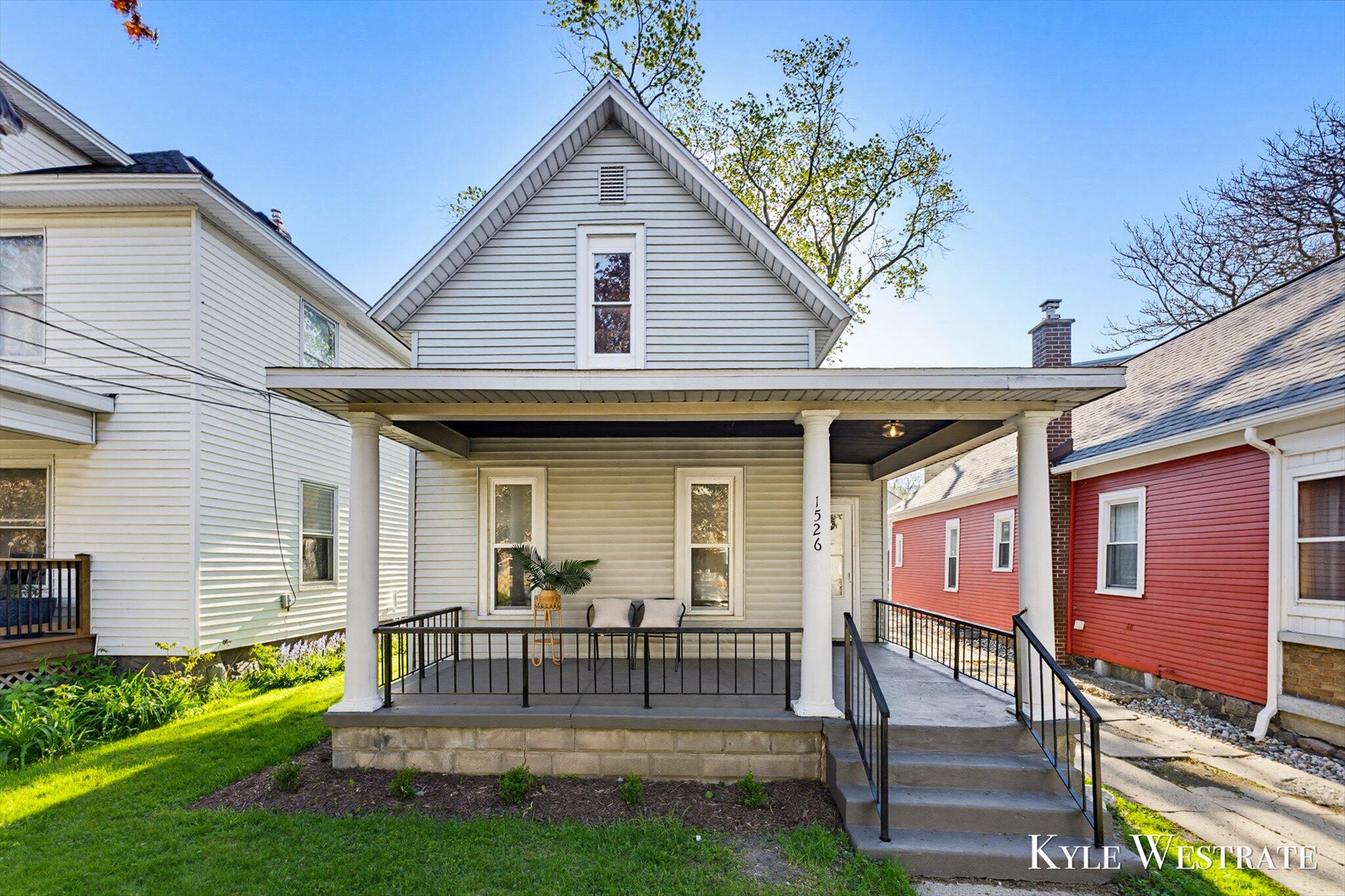1526 Coit Avenue NE Grand Rapids MI 49505