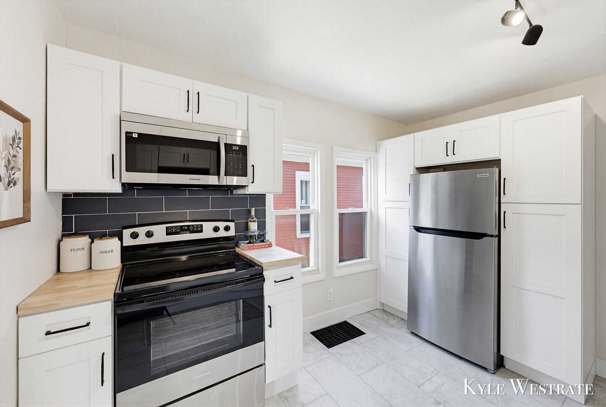 1526 Coit Avenue NE Grand Rapids MI 49505