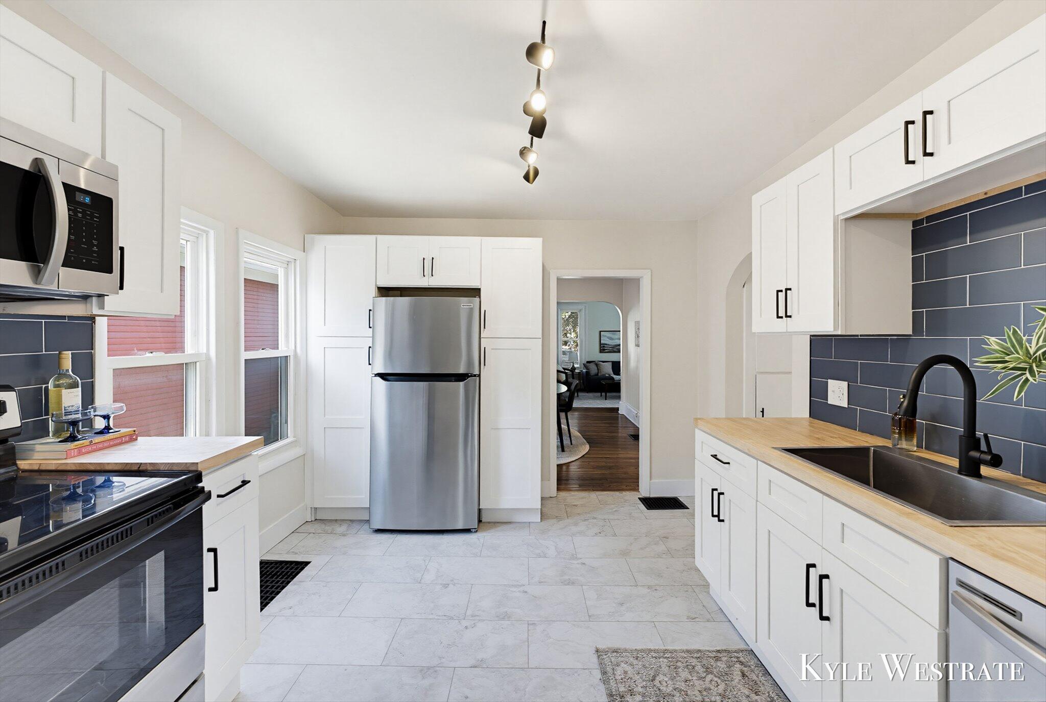 1526 Coit Avenue NE Grand Rapids MI 49505