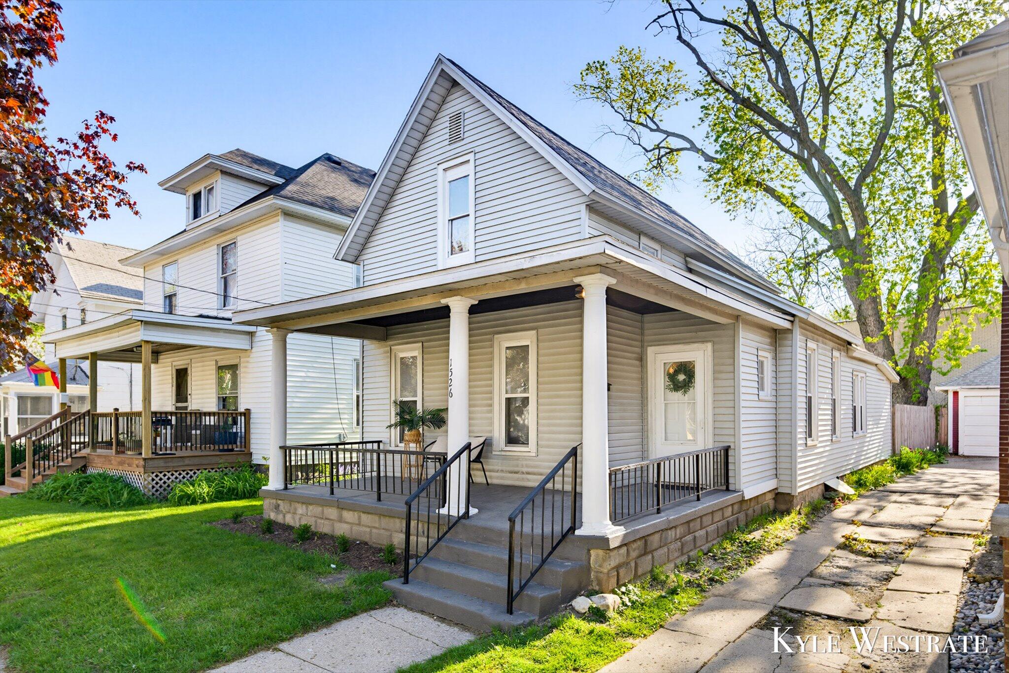 1526 Coit Avenue NE Grand Rapids MI 49505
