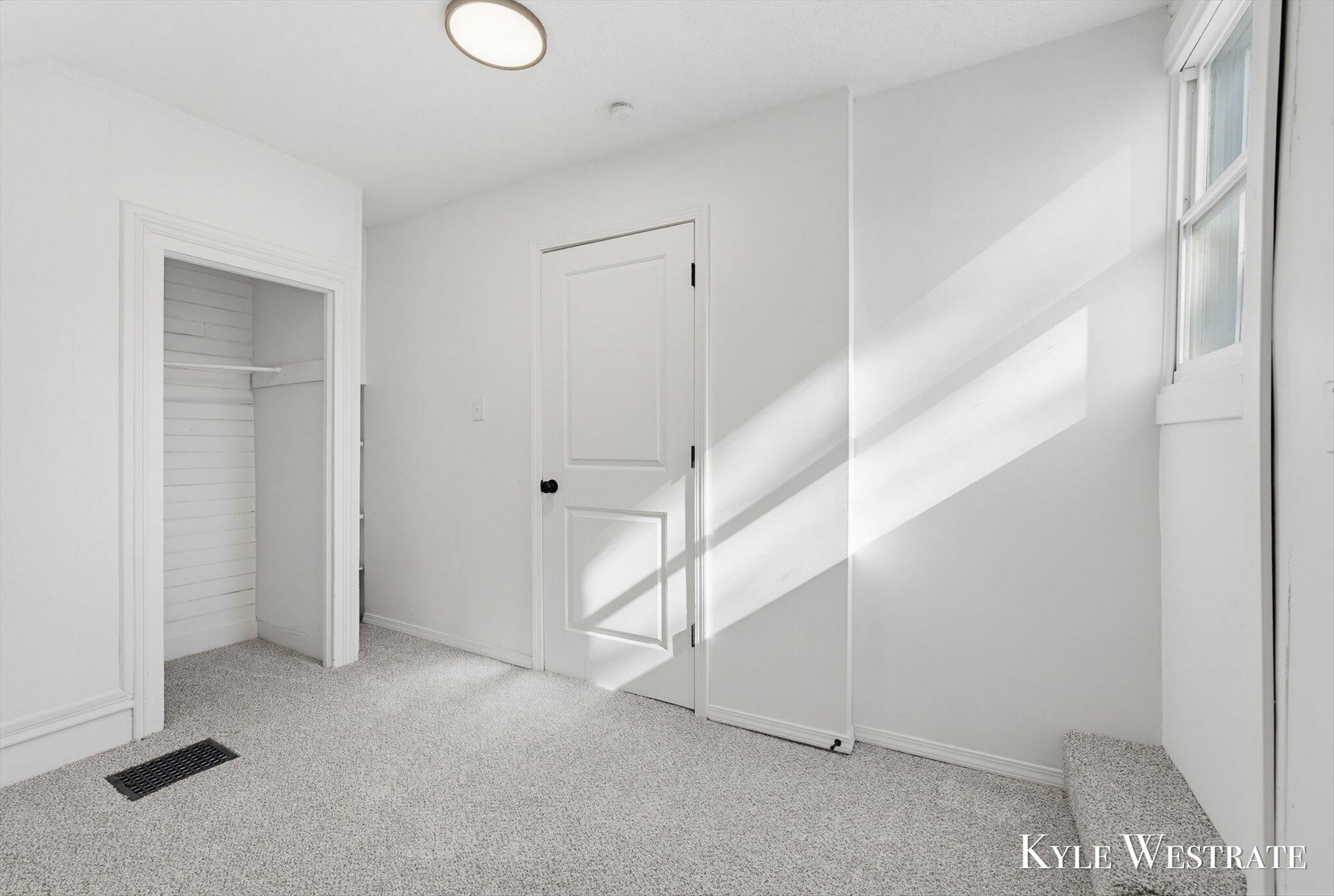 1526 Coit Avenue NE Grand Rapids MI 49505