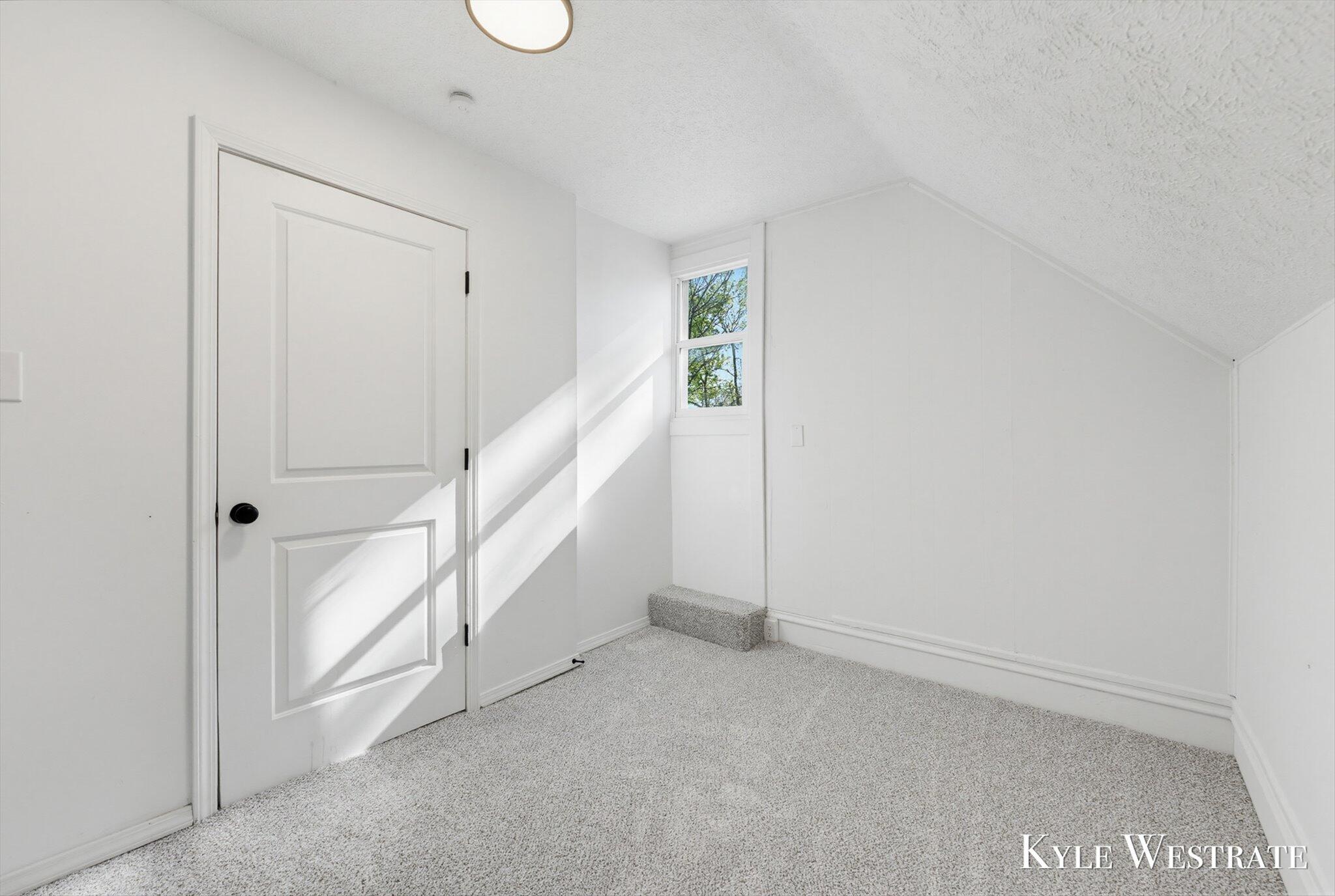 1526 Coit Avenue NE Grand Rapids MI 49505