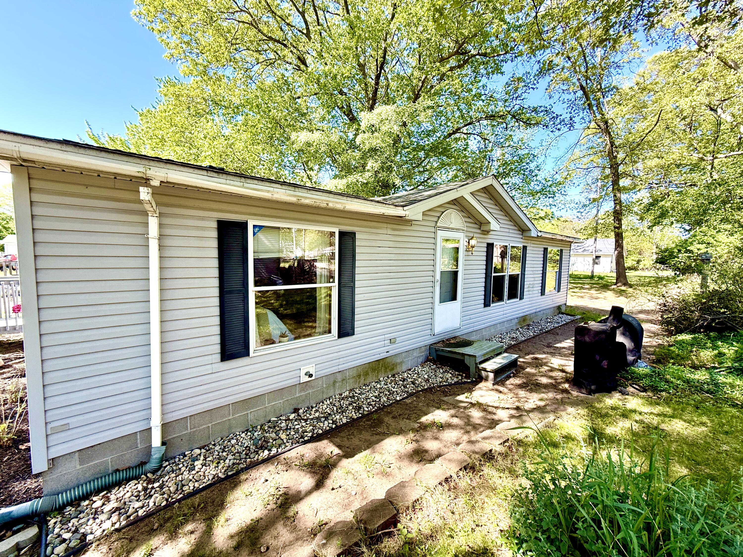 811 N Lavinia Street Ludington MI 49431