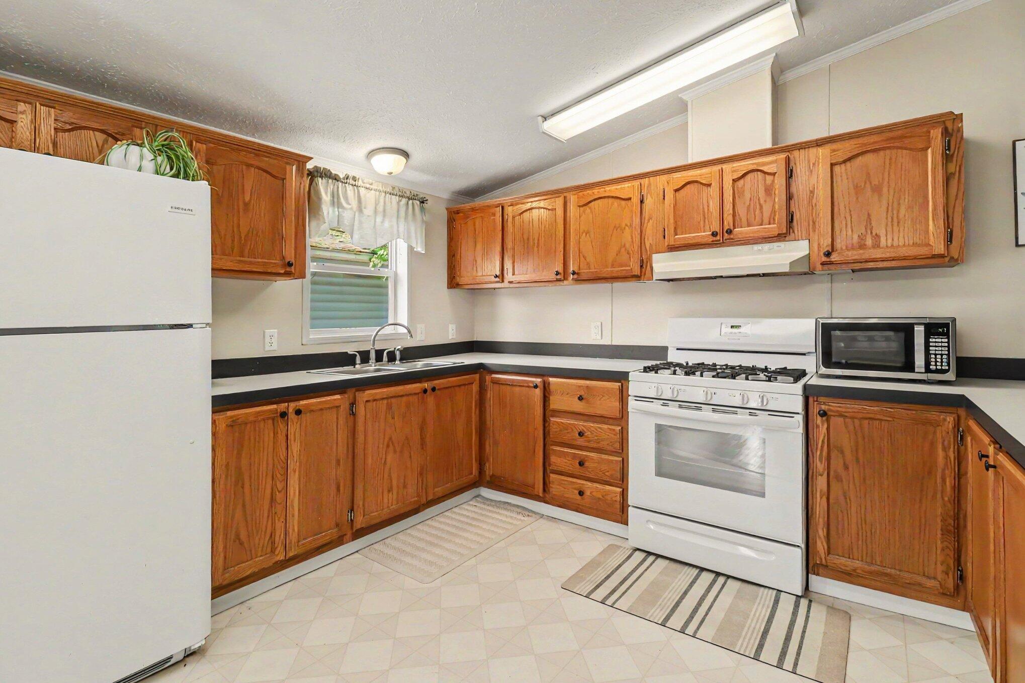 811 N Lavinia Street Ludington MI 49431