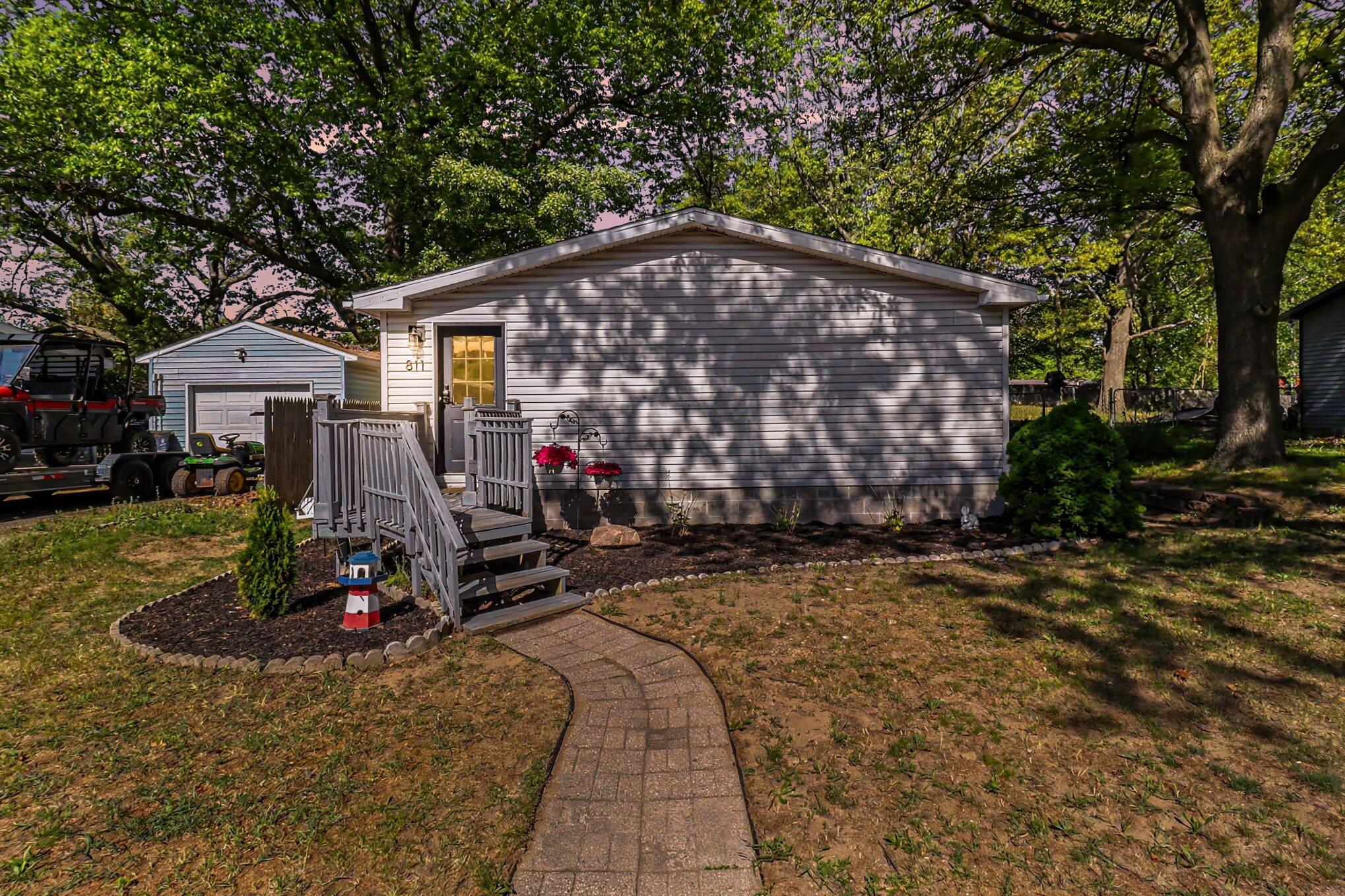 811 N Lavinia Street Ludington MI 49431