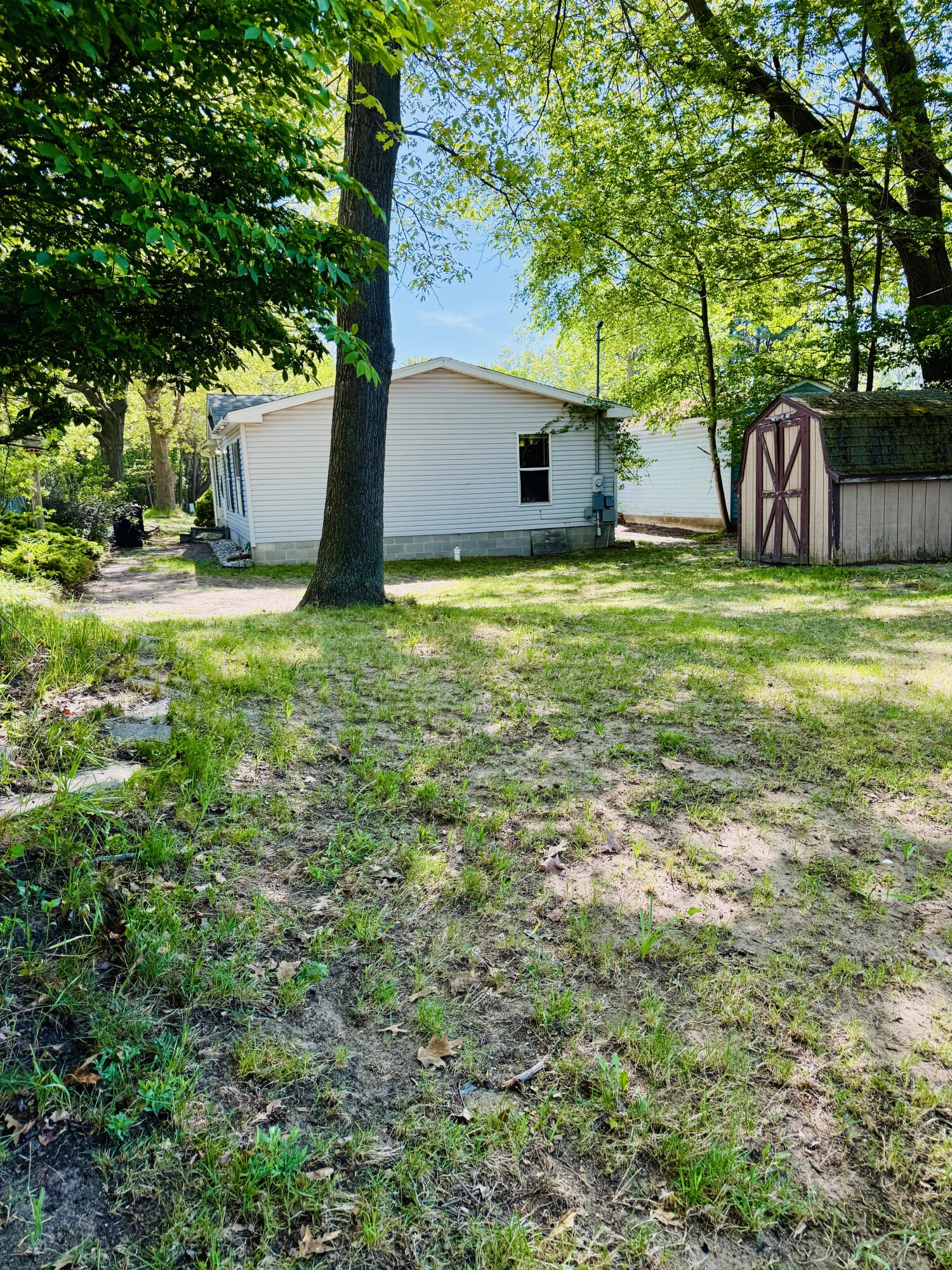 811 N Lavinia Street Ludington MI 49431