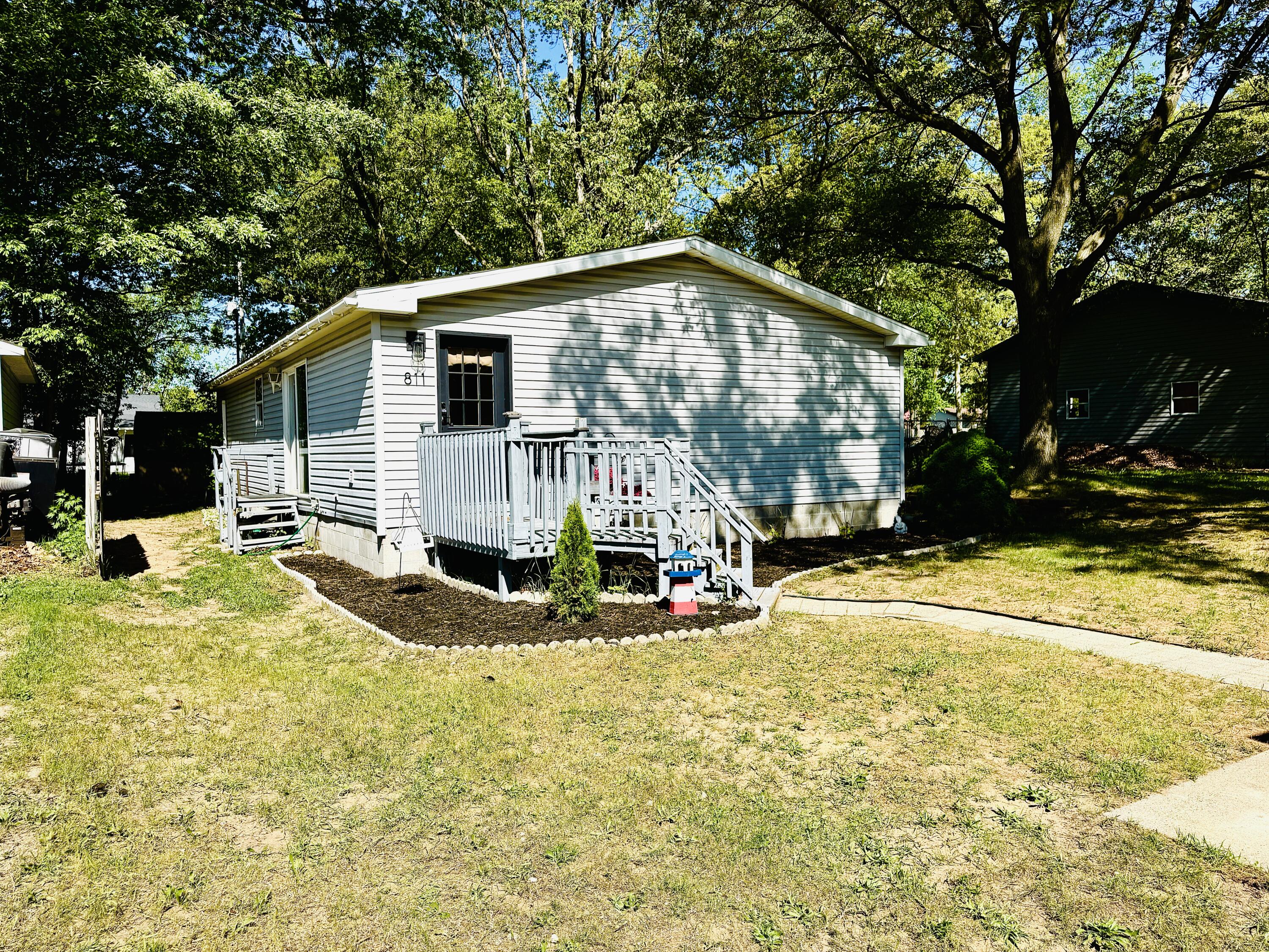 811 N Lavinia Street Ludington MI 49431