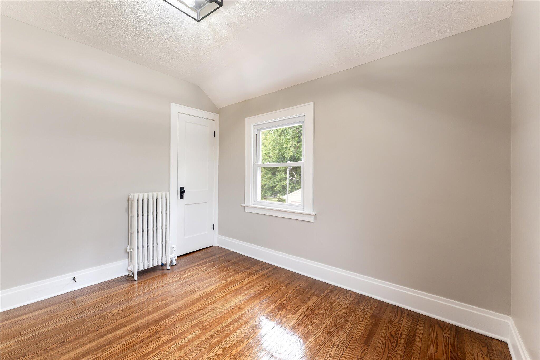 2630 Oakwood Avenue NE Grand Rapids MI 49505