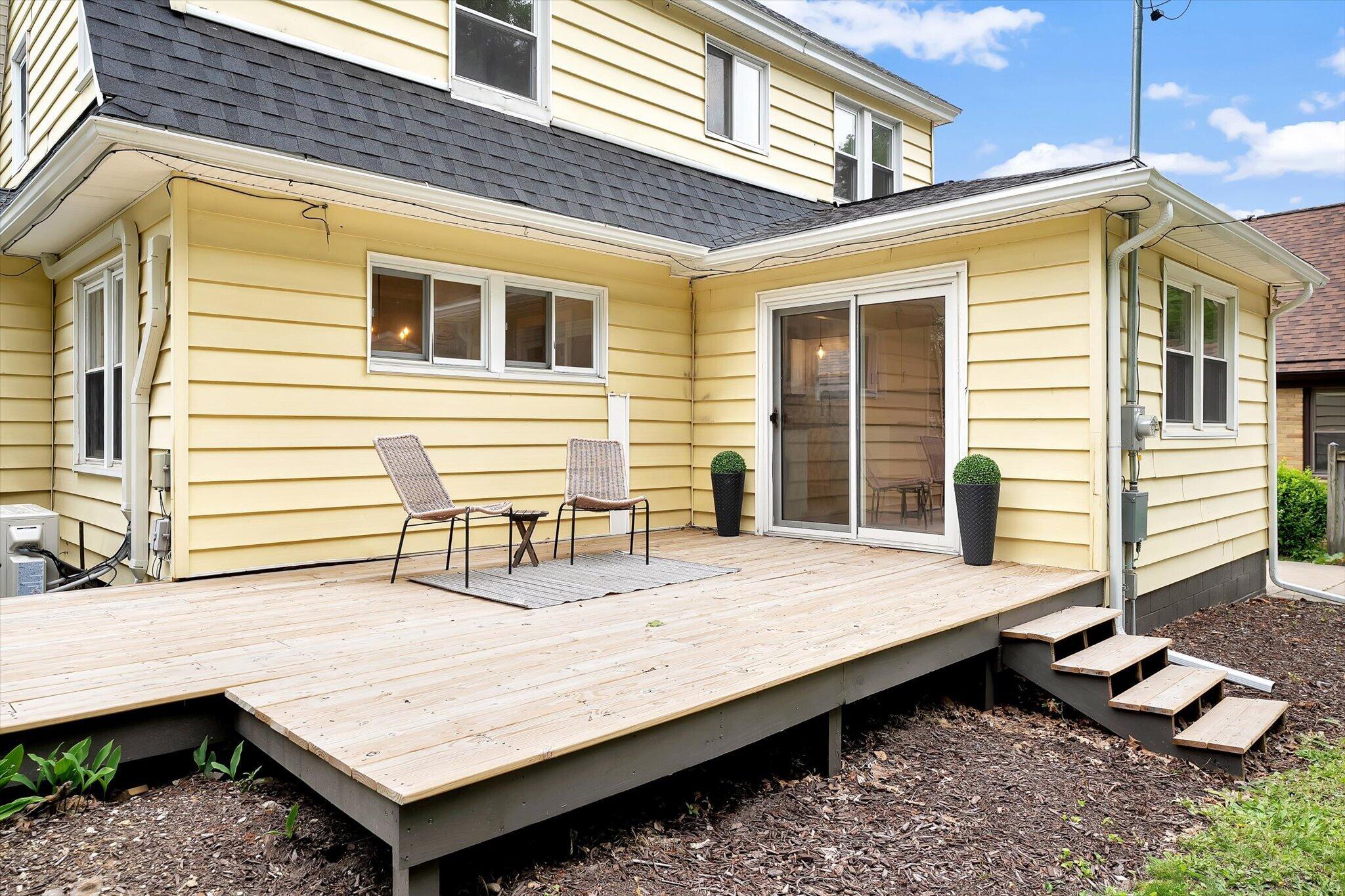 2630 Oakwood Avenue NE Grand Rapids MI 49505