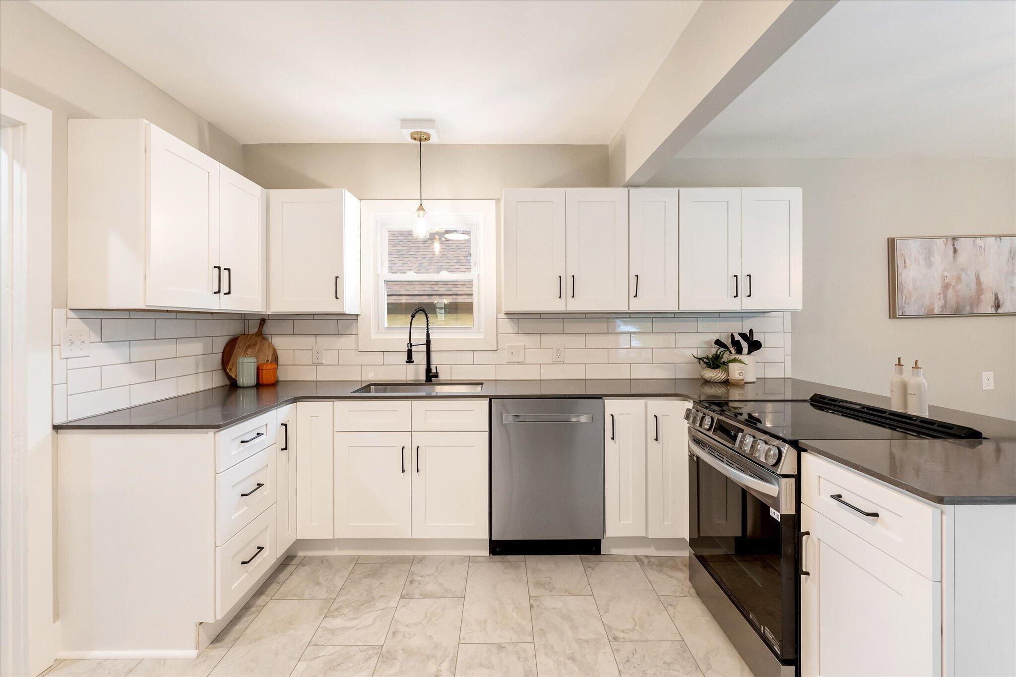 2630 Oakwood Avenue NE Grand Rapids MI 49505