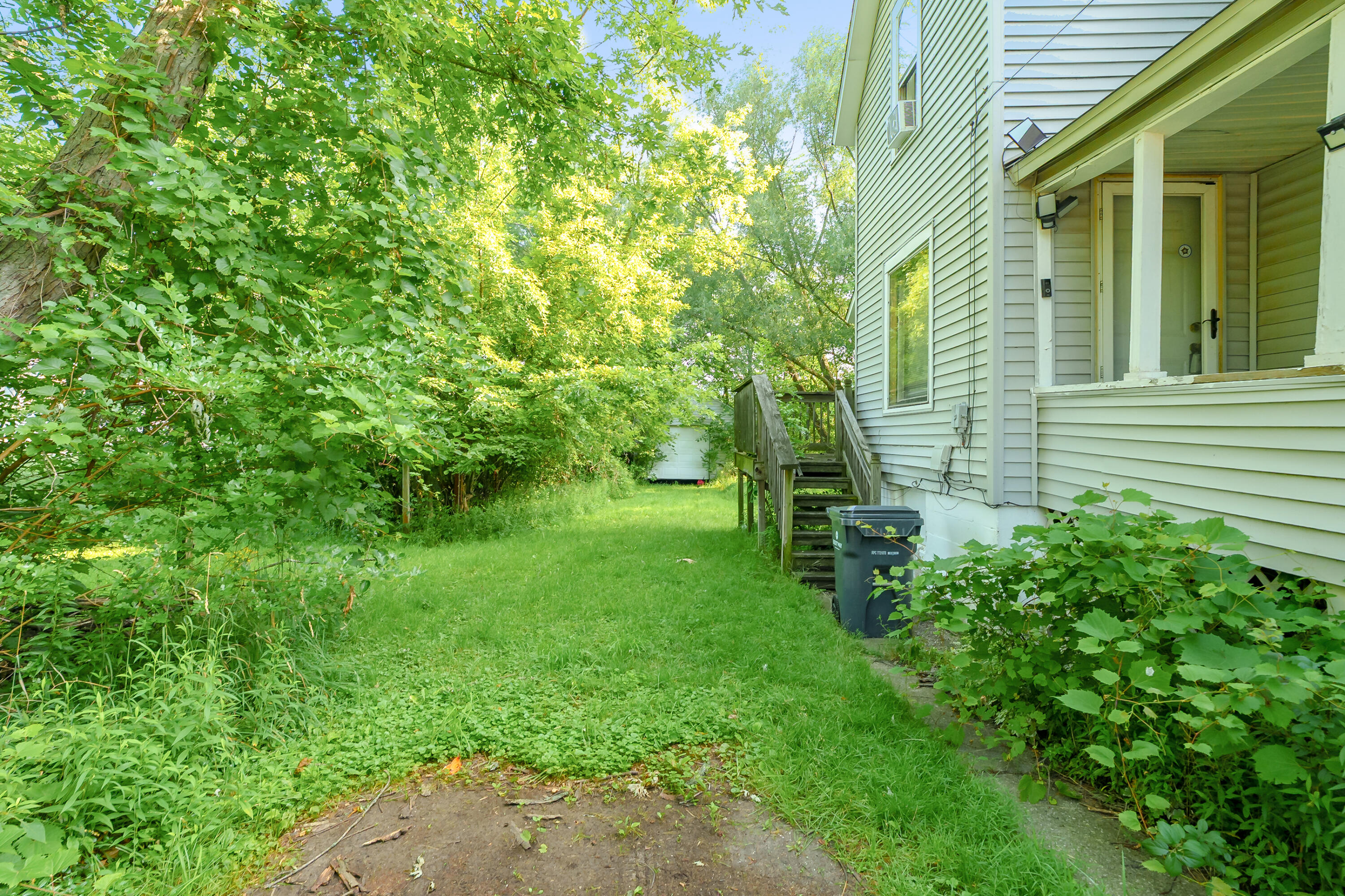 611 Hoek Alley Kalamazoo MI 49001