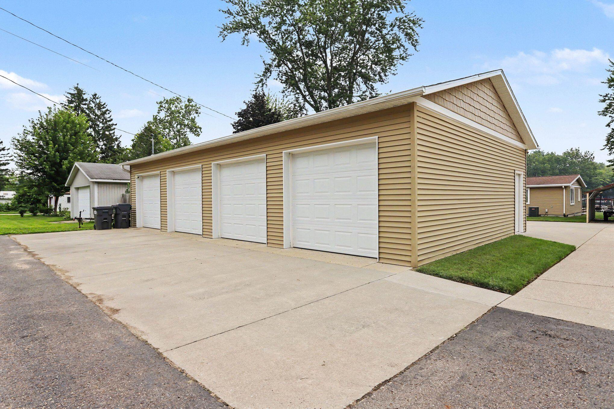 47498 84th Avenue Decatur MI 49045