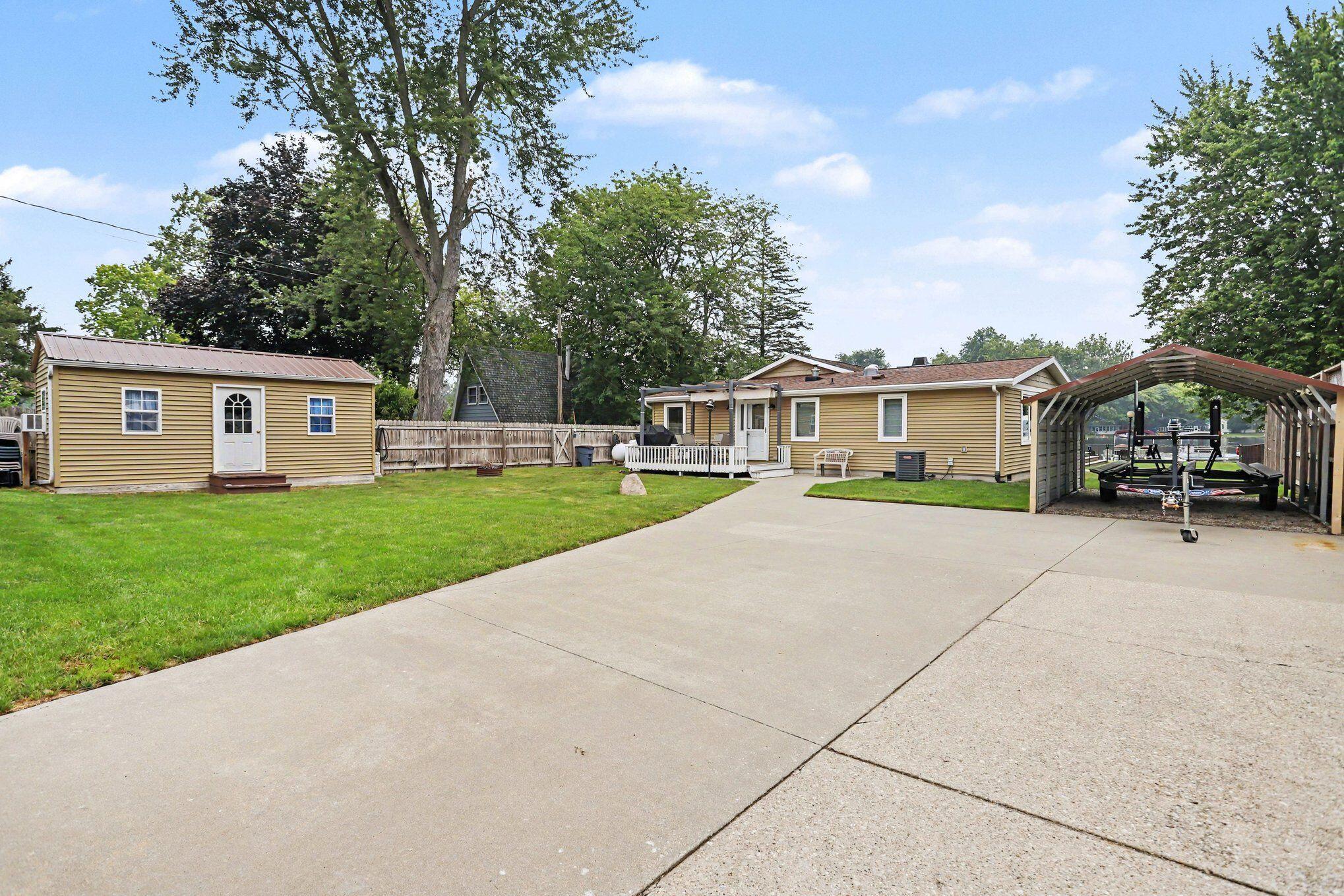 47498 84th Avenue Decatur MI 49045