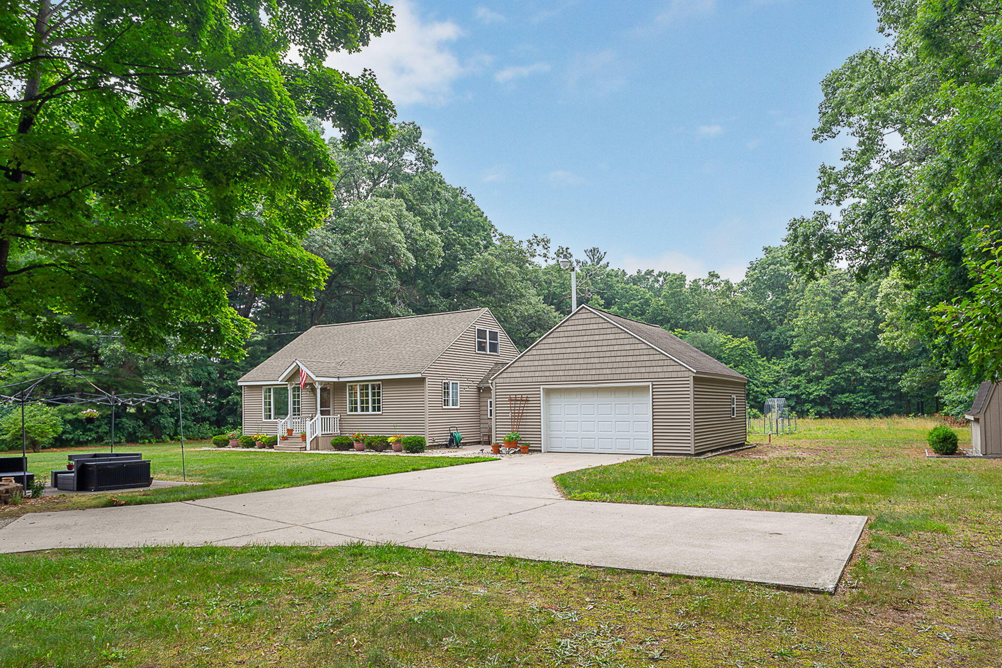4582 Hall Road Muskegon MI 49442