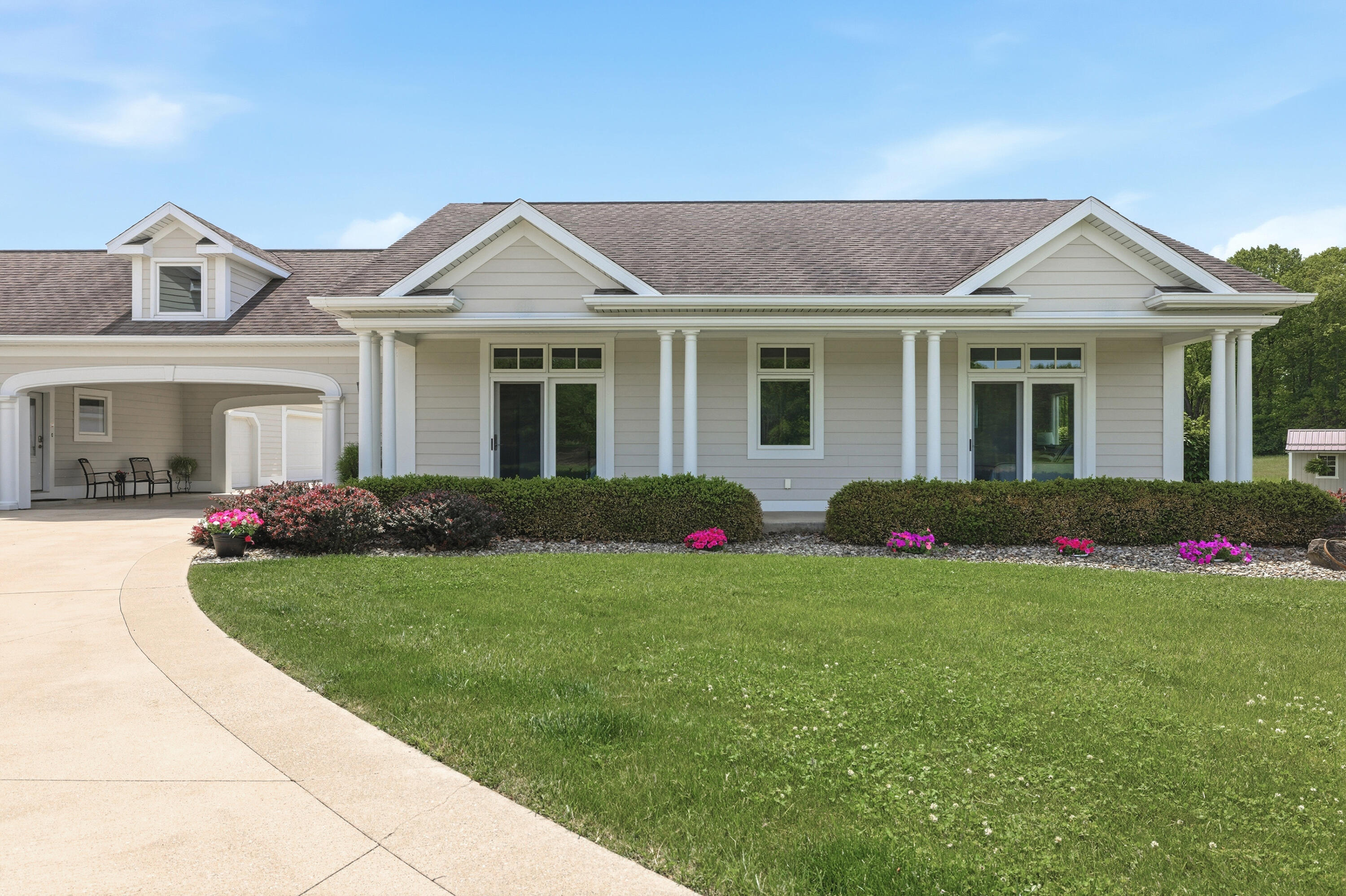 2122 Grange Road Buchanan MI 49107