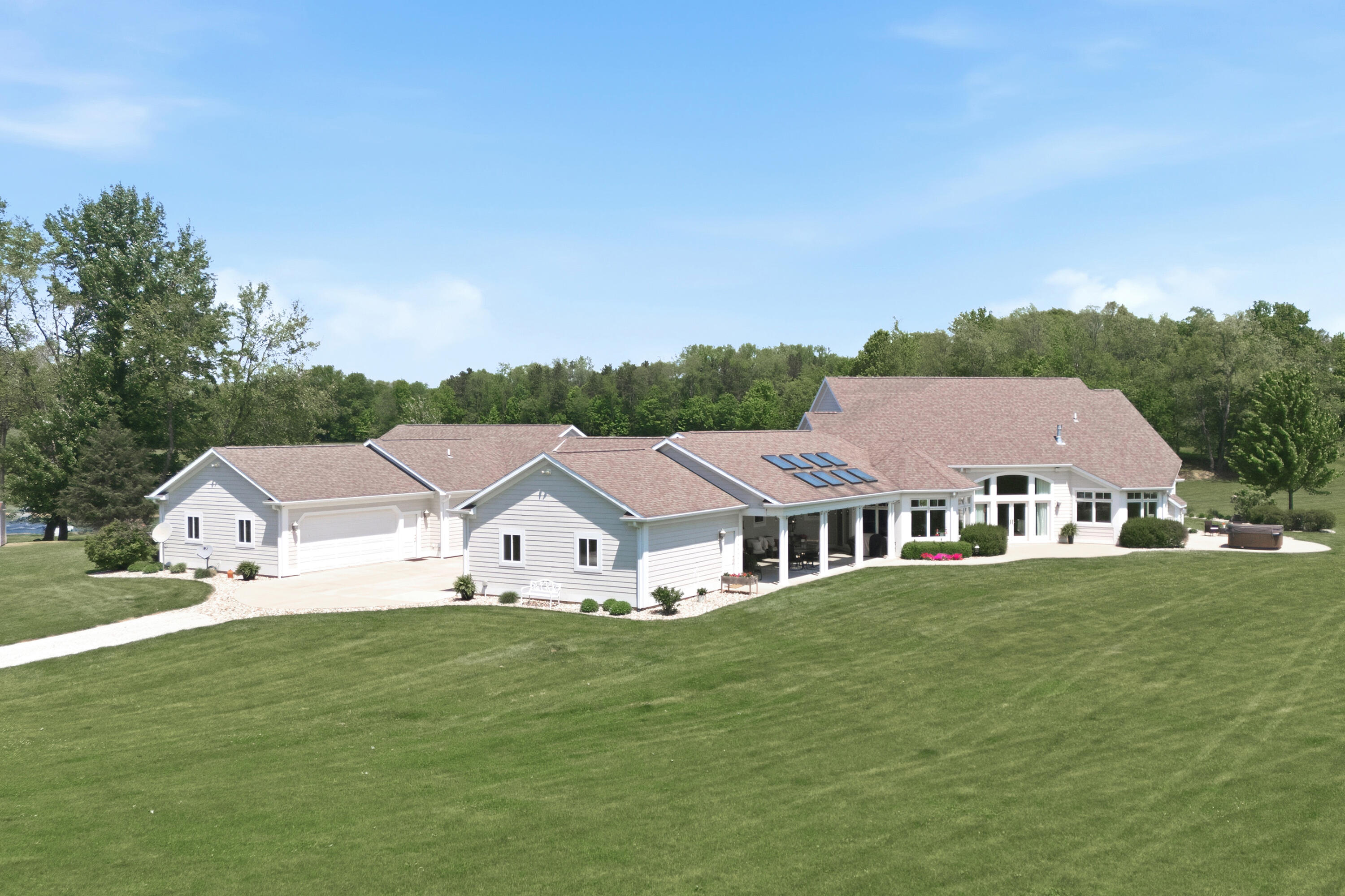 2122 Grange Road Buchanan MI 49107