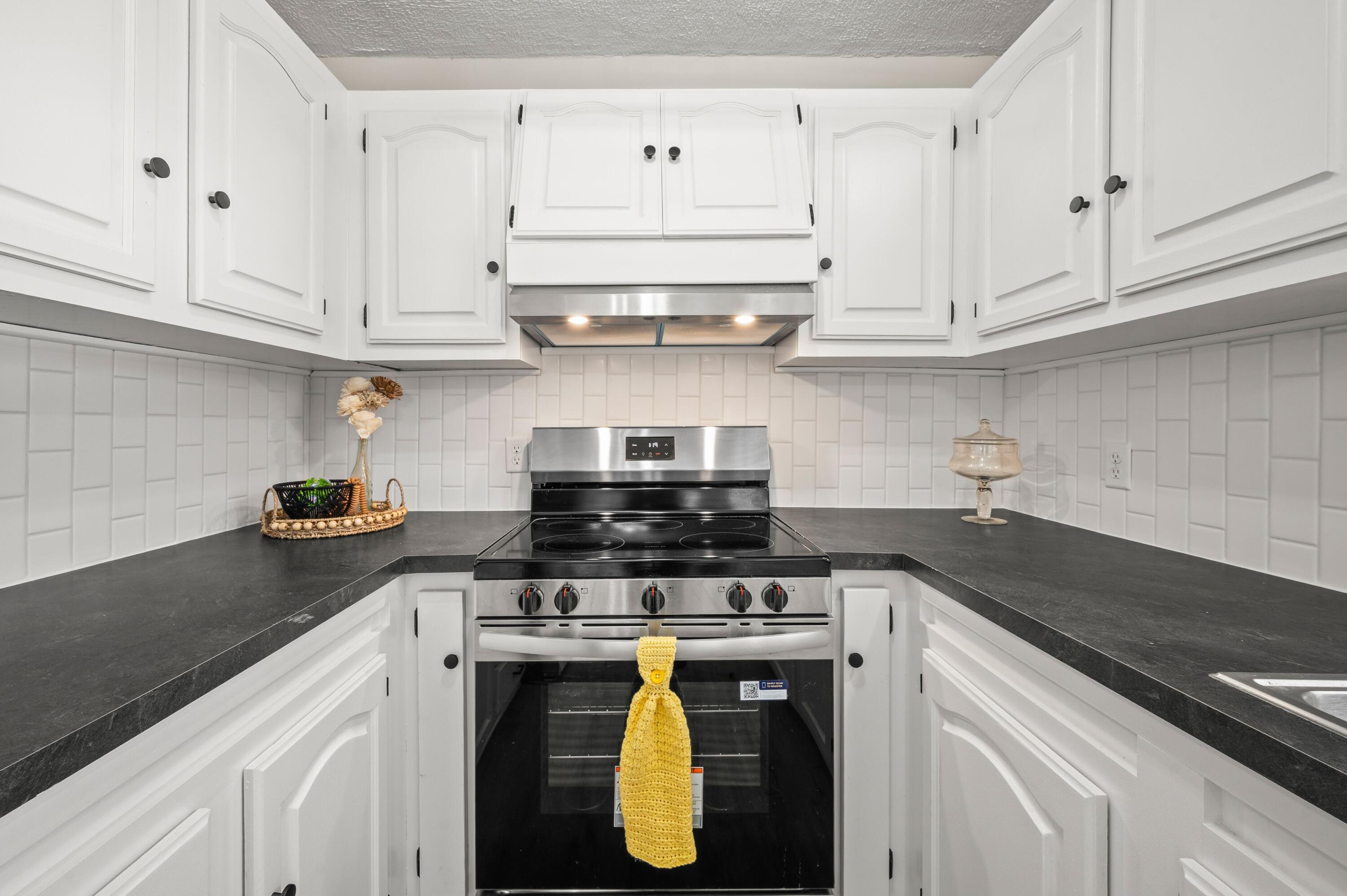 23990 Avenue C Edwardsburg MI 49112