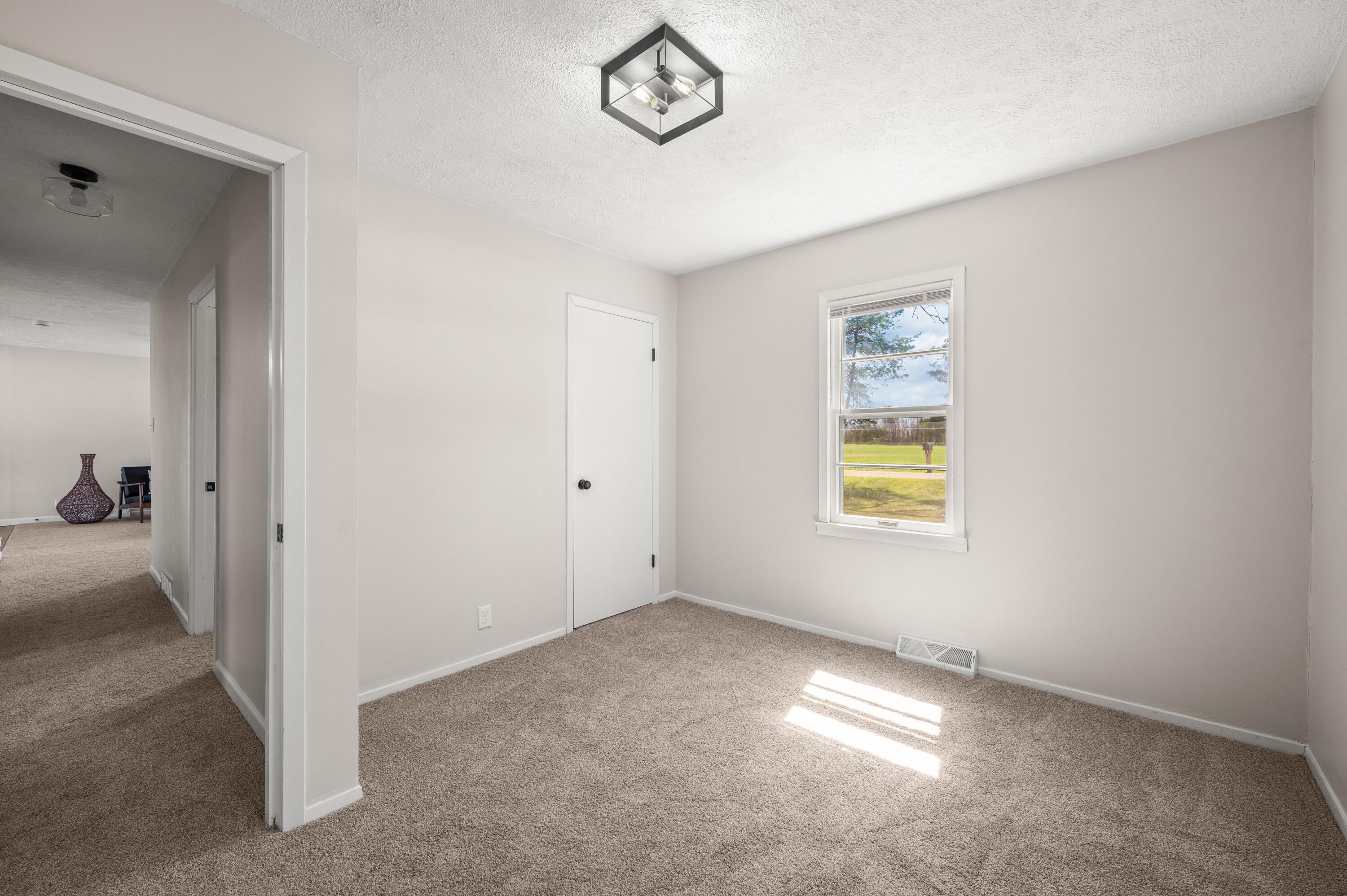 23990 Avenue C Edwardsburg MI 49112
